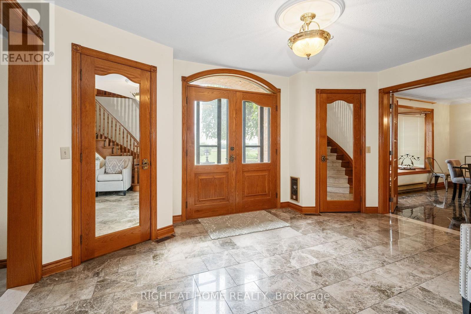 2650 Garrison Road, Fort Erie, Ontario  L0S 1N0 - Photo 4 - X12412686