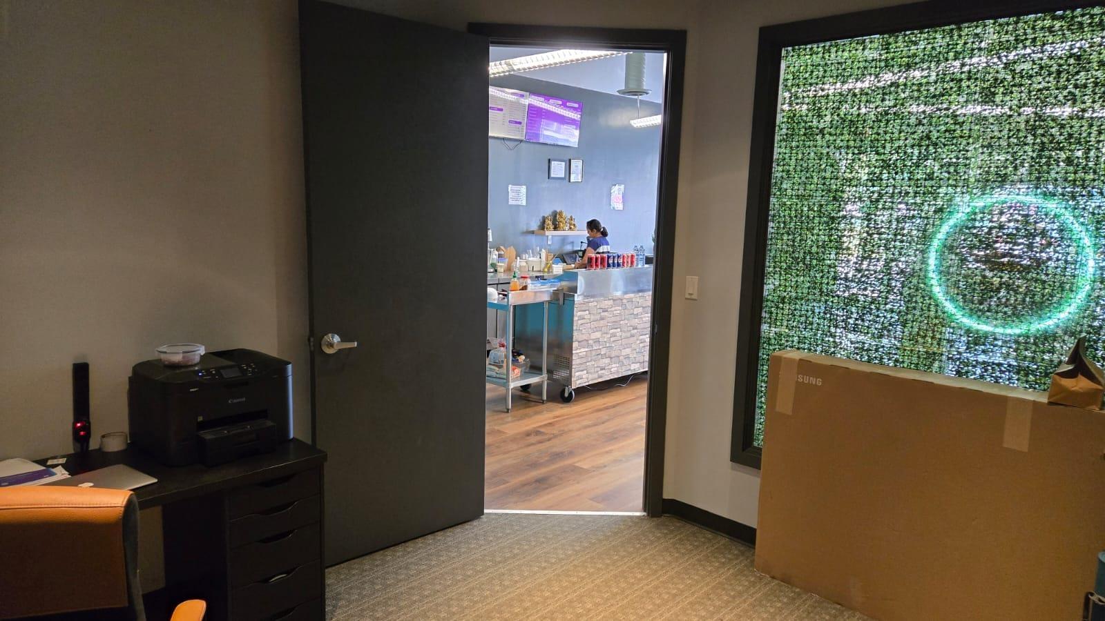 146 Confidential Street, Chilliwack Downtown, Chilliwack, British Columbia  V2P 1L6 - Photo 2 - C8072340