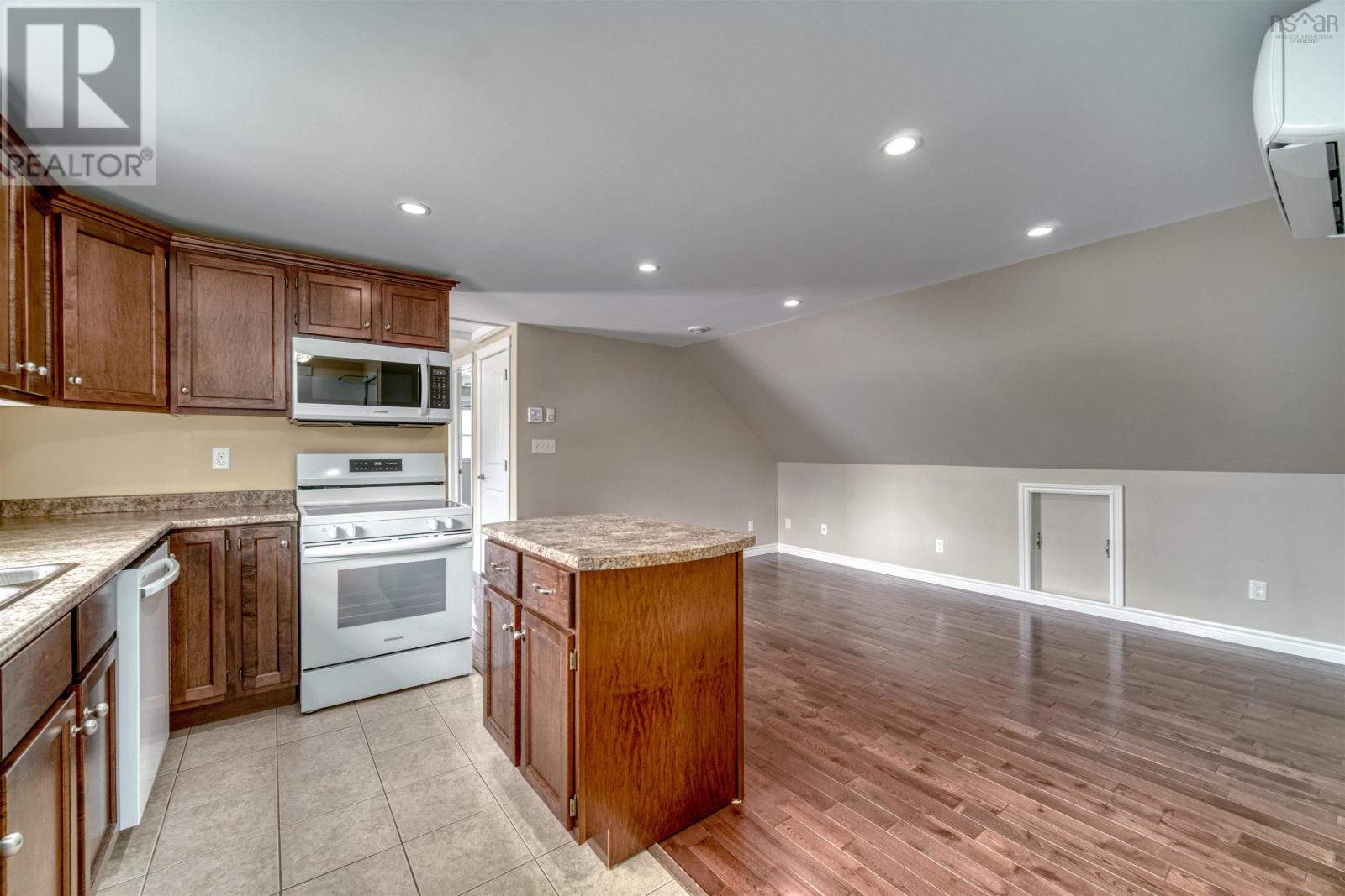 2989-2993 Lovett Road, Coldbrook, Nova Scotia  B4R 1A4 - Photo 25 - 202523347