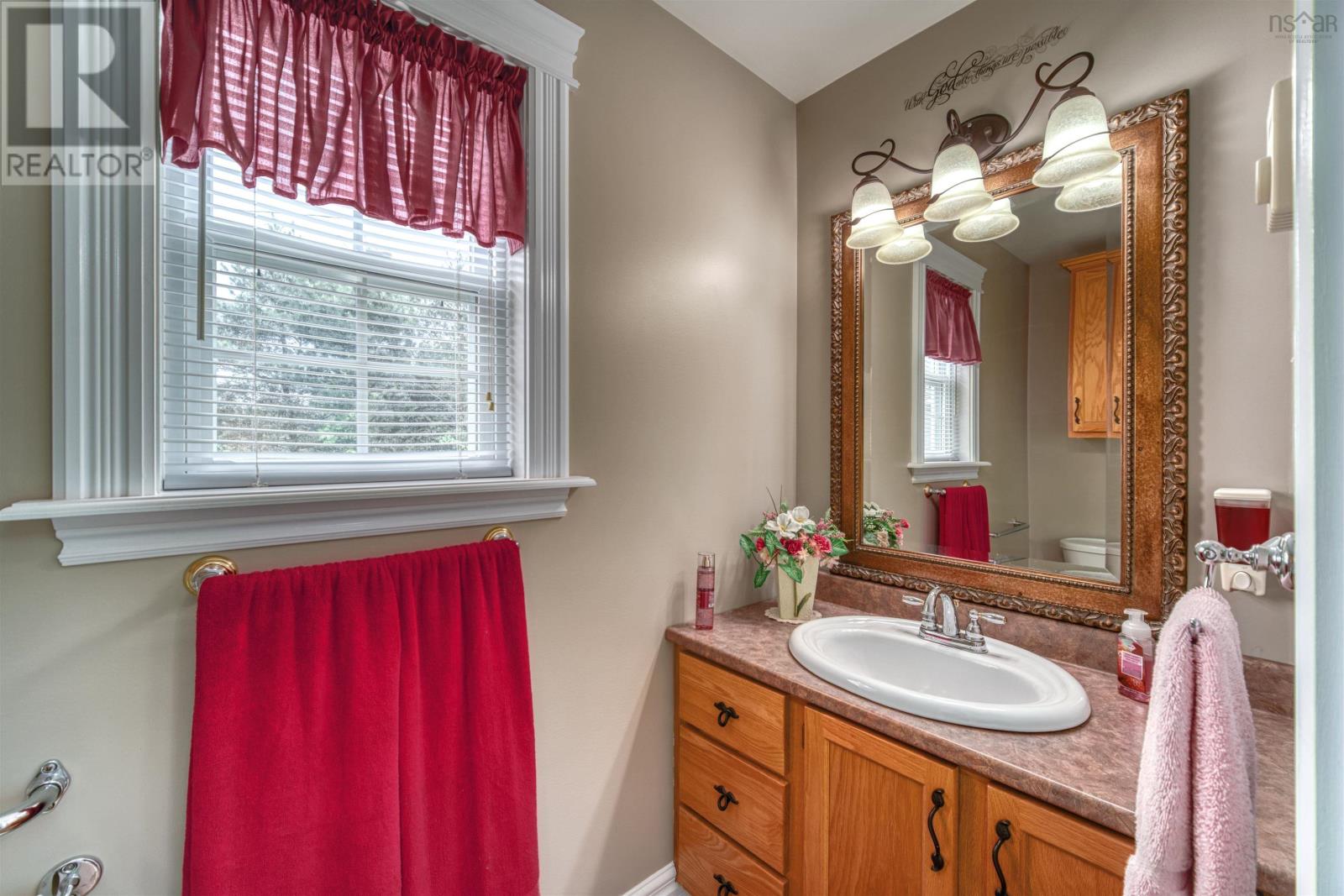 2989-2993 Lovett Road, Coldbrook, Nova Scotia  B4R 1A4 - Photo 16 - 202523347