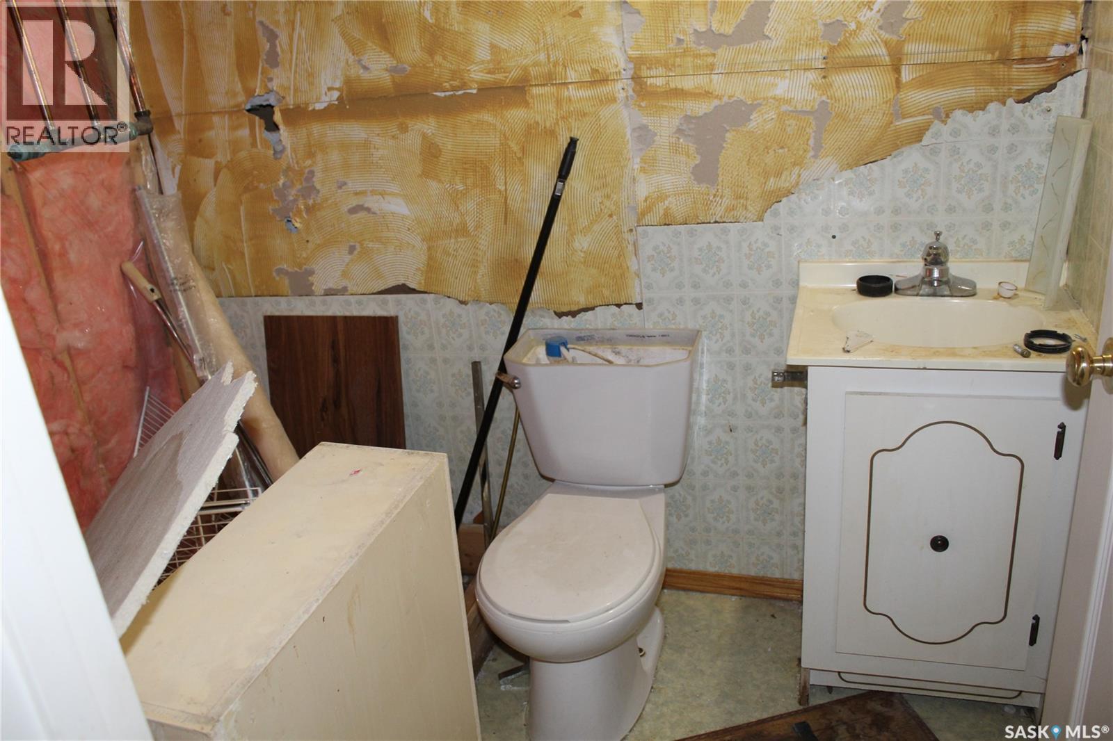 205 1st Street W, Langham, Saskatchewan  S0K 2L0 - Photo 28 - SK018564