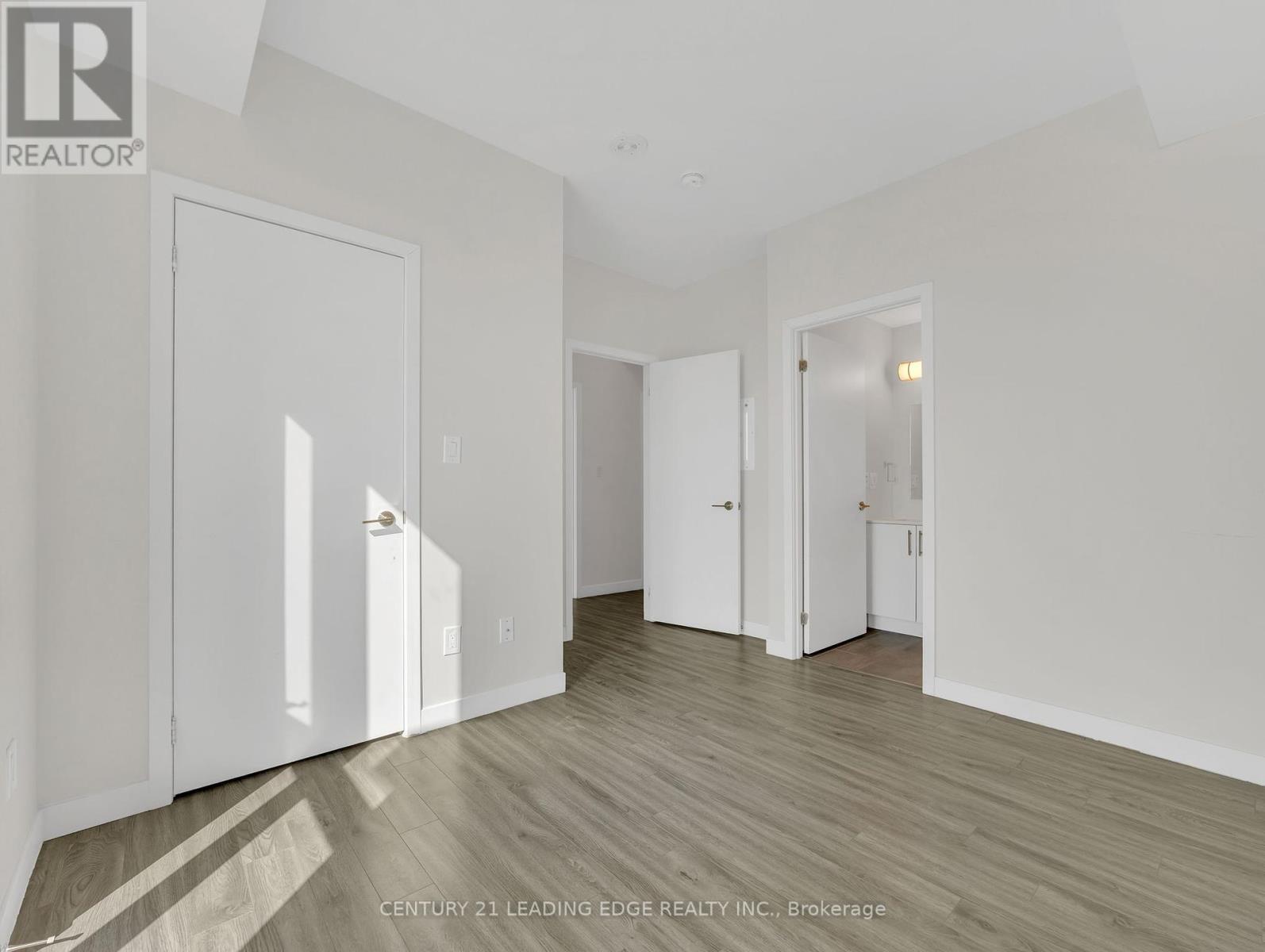 1004 - 128 King Street N, Waterloo, Ontario  N2J 2X9 - Photo 15 - X12361693