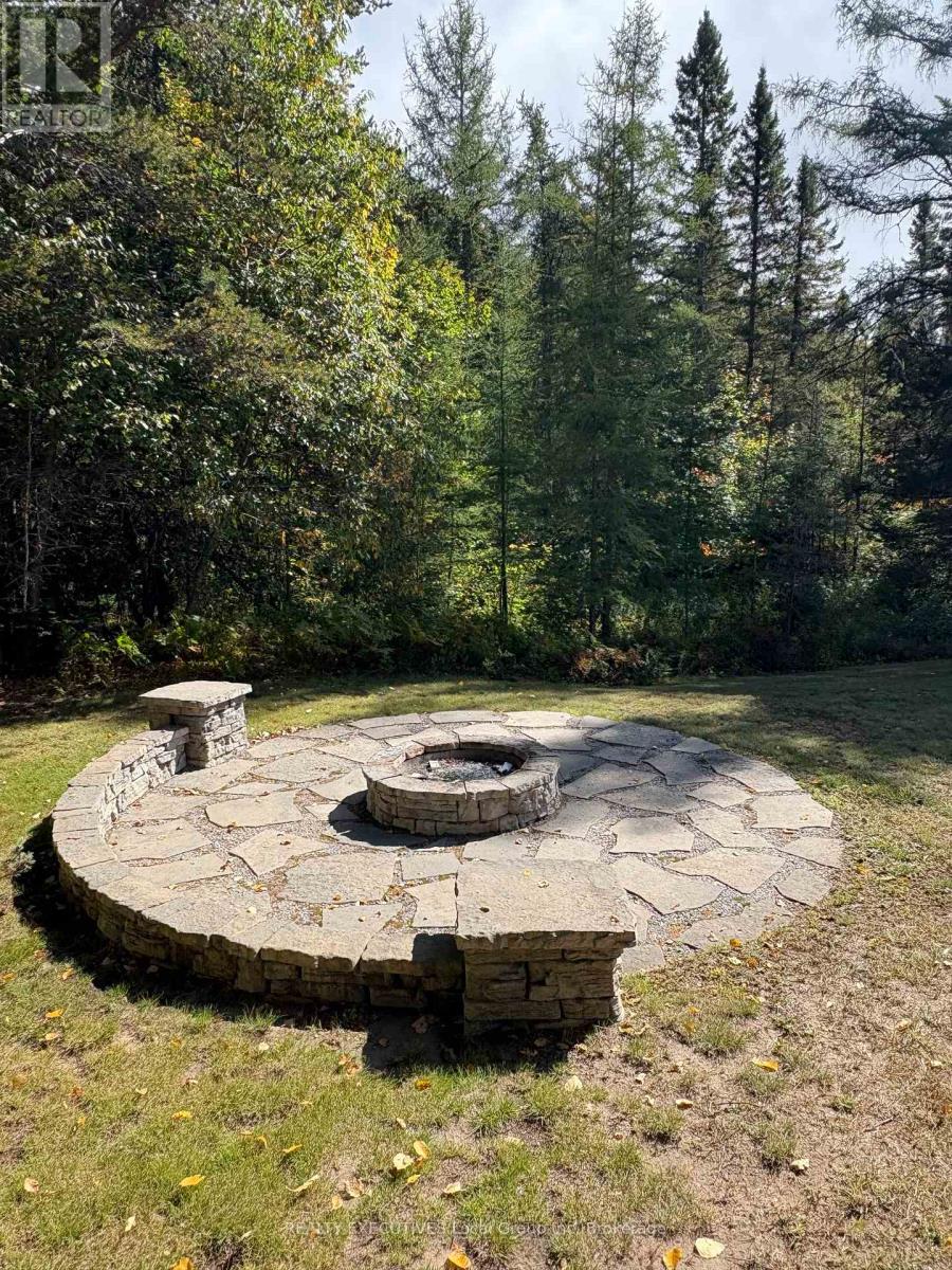 1 Springdale Drive, North Bay, Ontario  P1B 8G2 - Photo 44 - X12411541