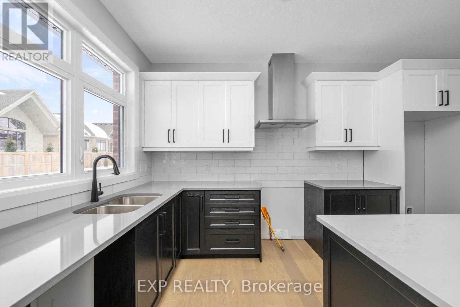 2060 Wickerson Road, London South, Ontario  N6K 5C4 - Photo 11 - X12405711