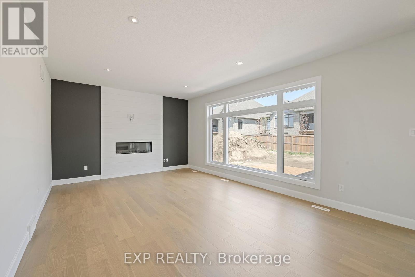 2060 Wickerson Road, London South, Ontario  N6K 5C4 - Photo 5 - X12405711