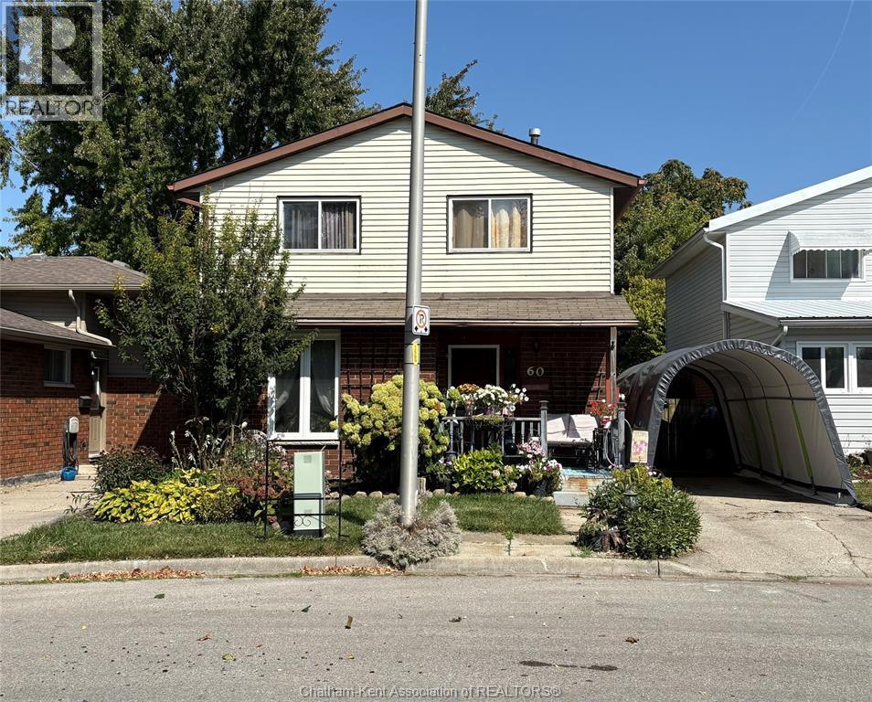 MLS# 25023648: 60 COPPERFIELD CRESCENT, Chatham, Canada
