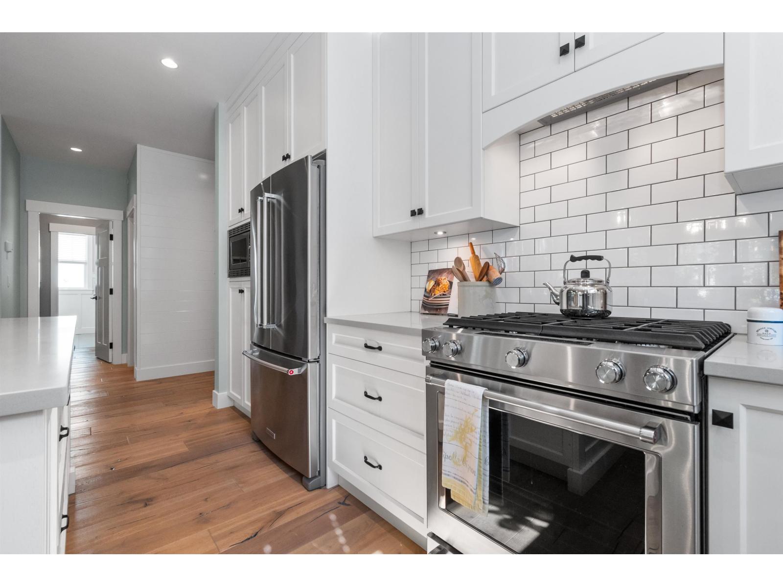 43390 Creekside Circle, Cultus Lake South, Lindell Beach, British Columbia  V2R 0Z4 - Photo 11 - R3049605