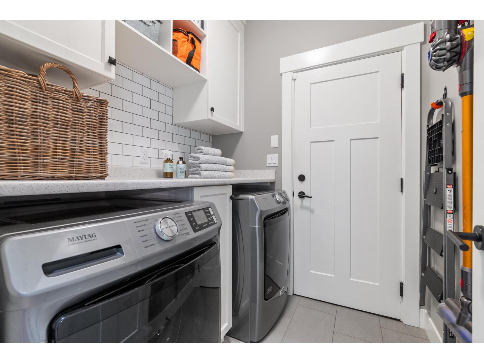 43390 Creekside Circle, Cultus Lake South, Lindell Beach, British Columbia  V2R 0Z4 - Photo 25 - R3049605