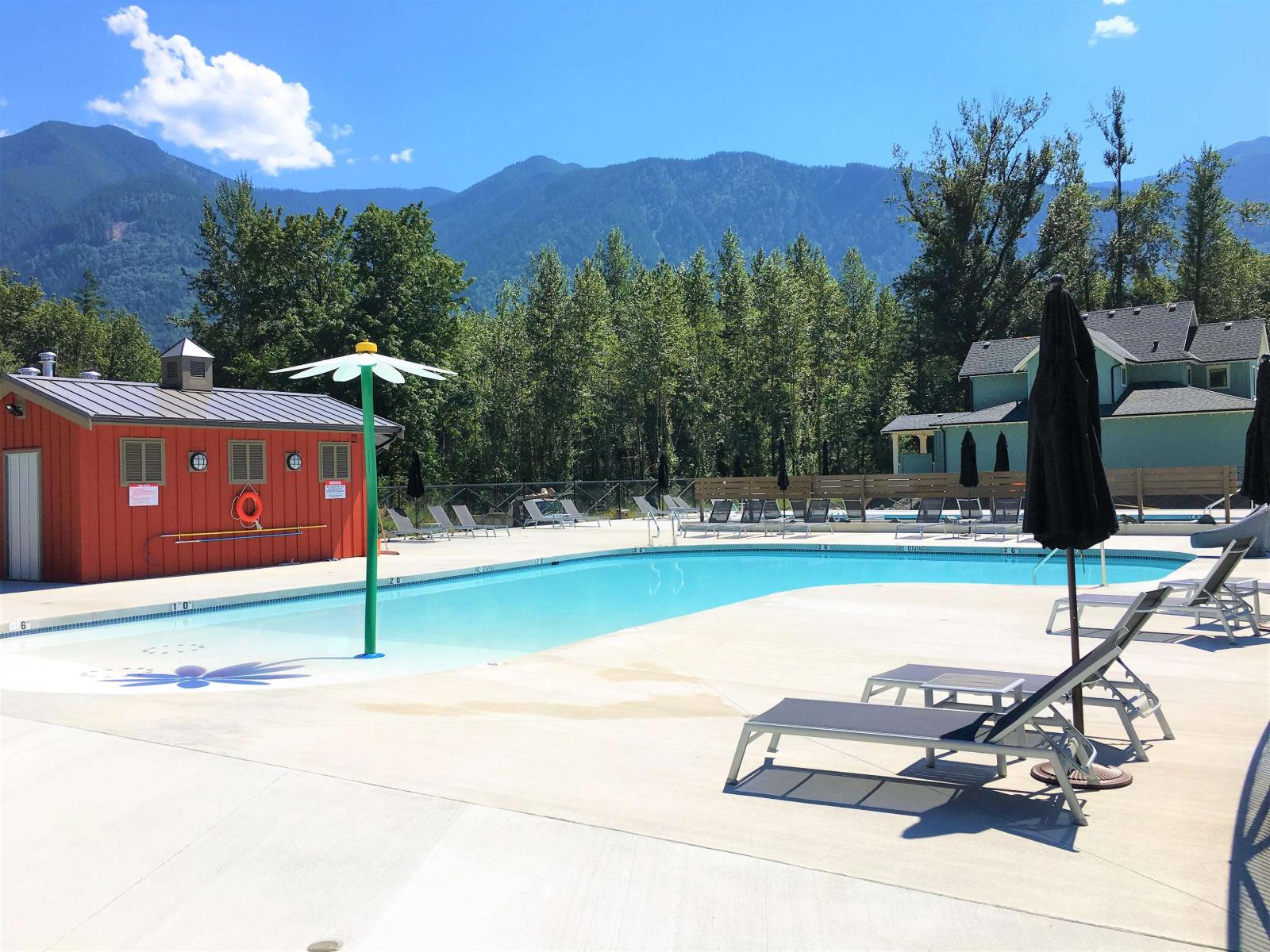 43390 Creekside Circle, Cultus Lake South, Lindell Beach, British Columbia  V2R 0Z4 - Photo 35 - R3049605