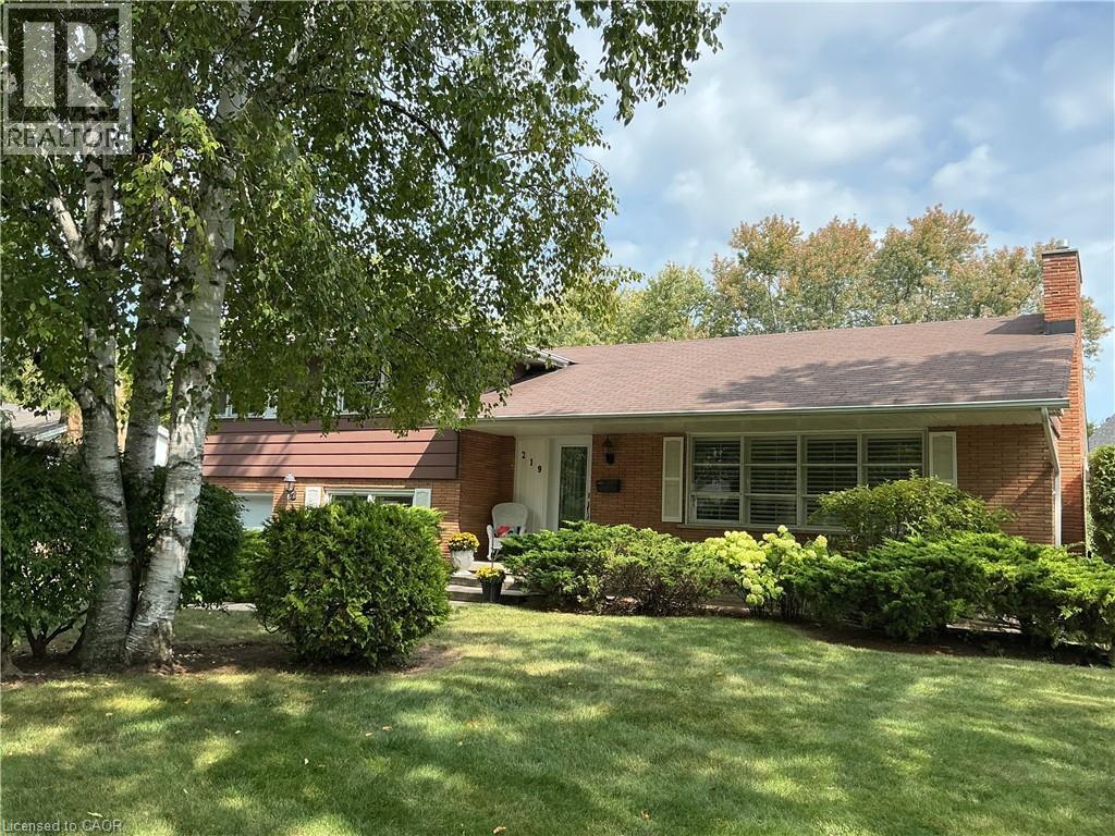 219 STRATHCONA Drive, Burlington, Ontario