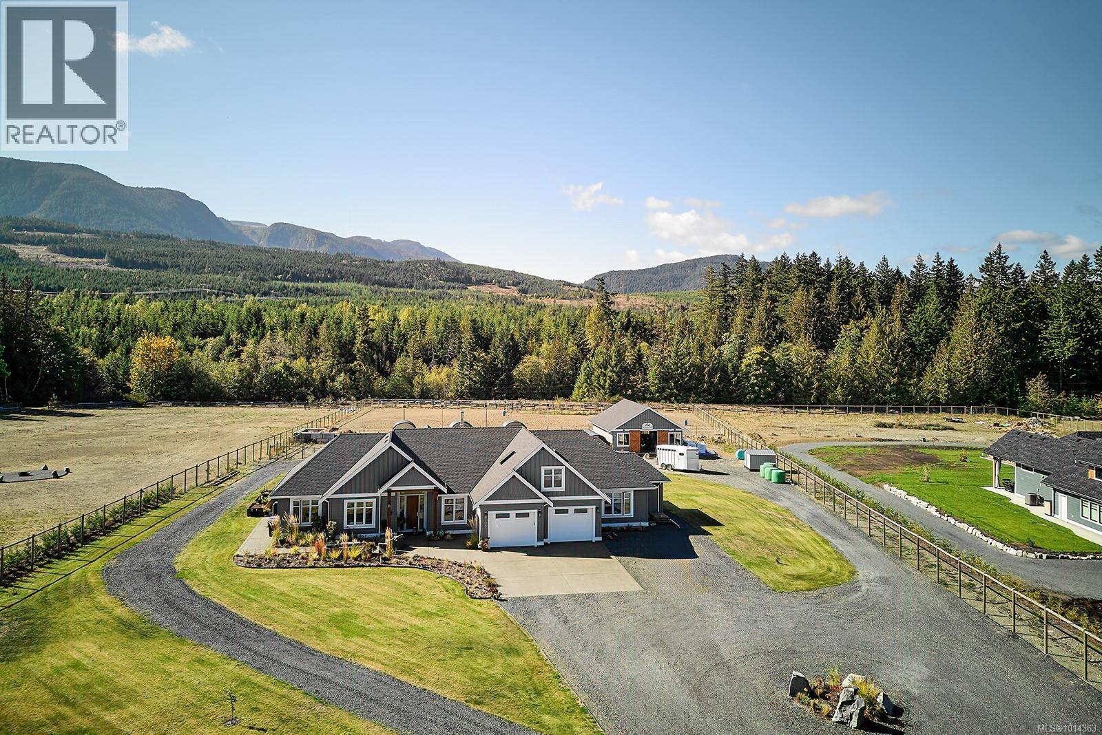 1085 Alpine View Pl, Whiskey Creek, British Columbia  V9K 1V6 - Photo 1 - 1014363