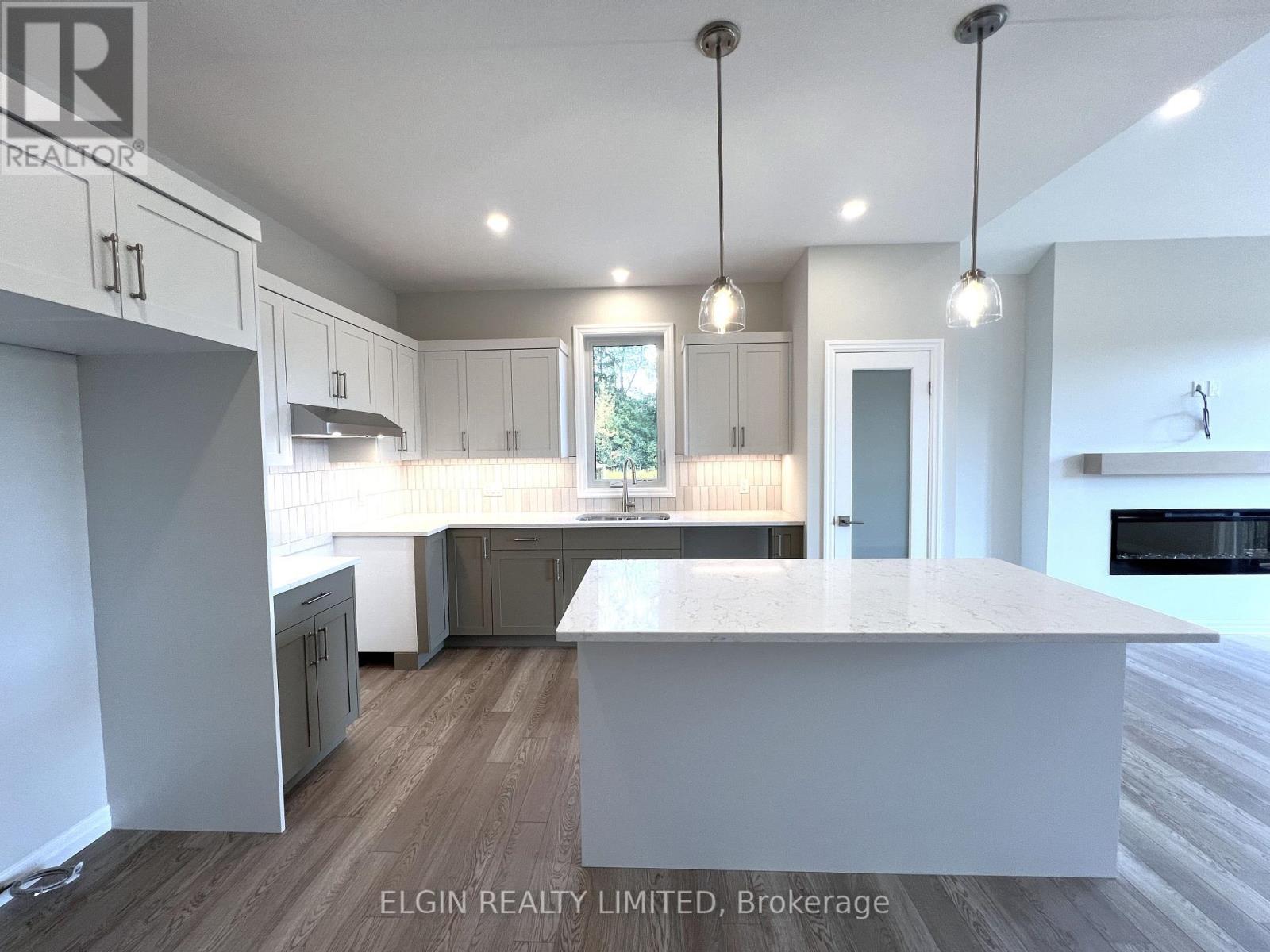 10 Columbus Court, Central Elgin, Ontario  N5P 0E5 - Photo 7 - X12413013