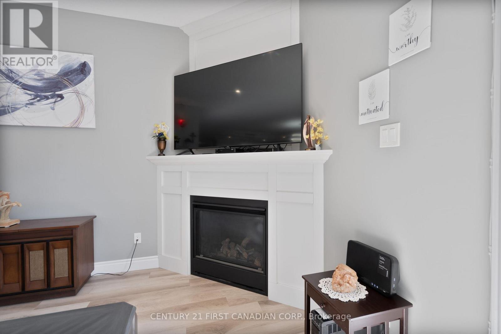 125 Spencer Avenue, Lucan Biddulph, Ontario  N0M 2J0 - Photo 13 - X12413021