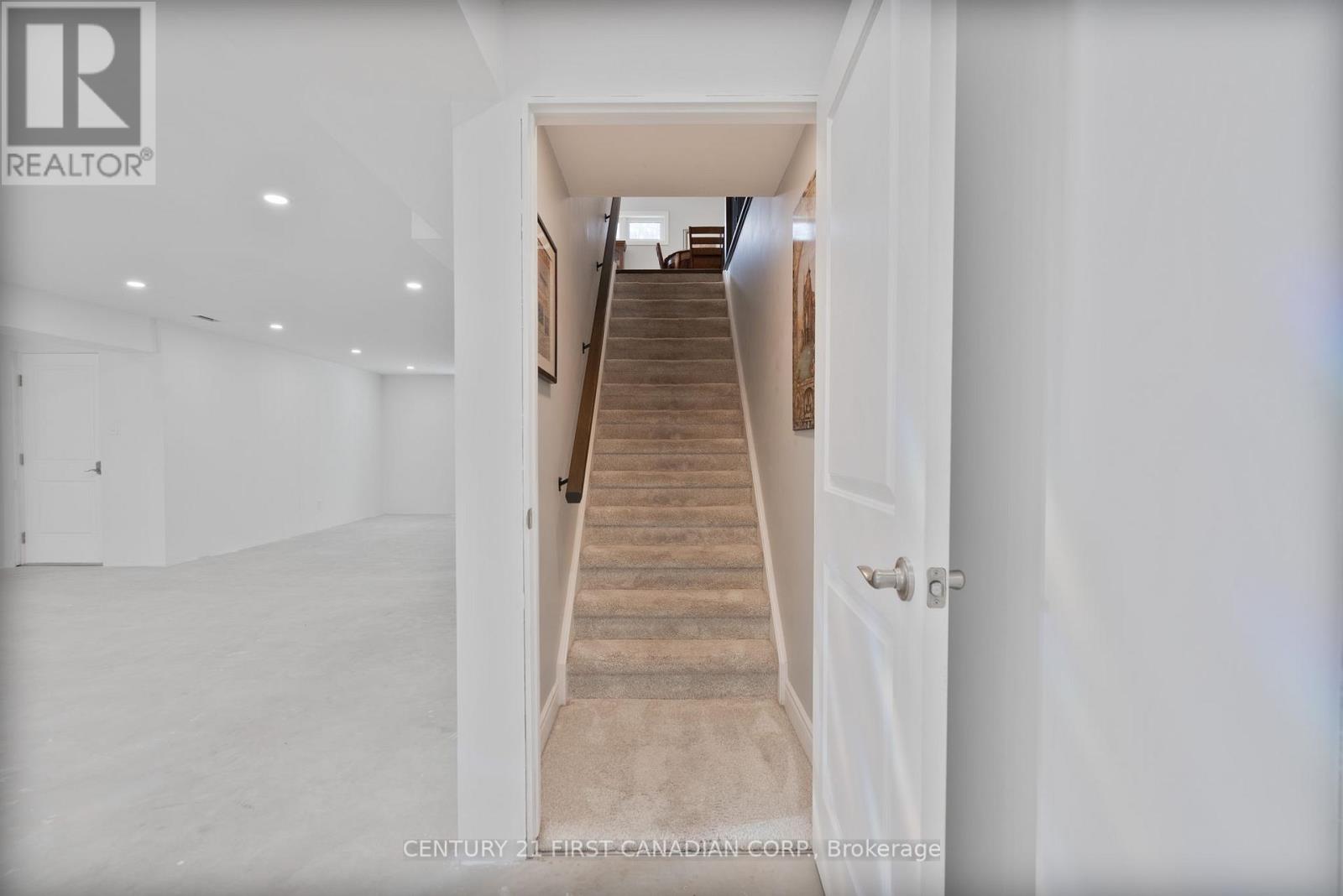 125 Spencer Avenue, Lucan Biddulph, Ontario  N0M 2J0 - Photo 26 - X12413021