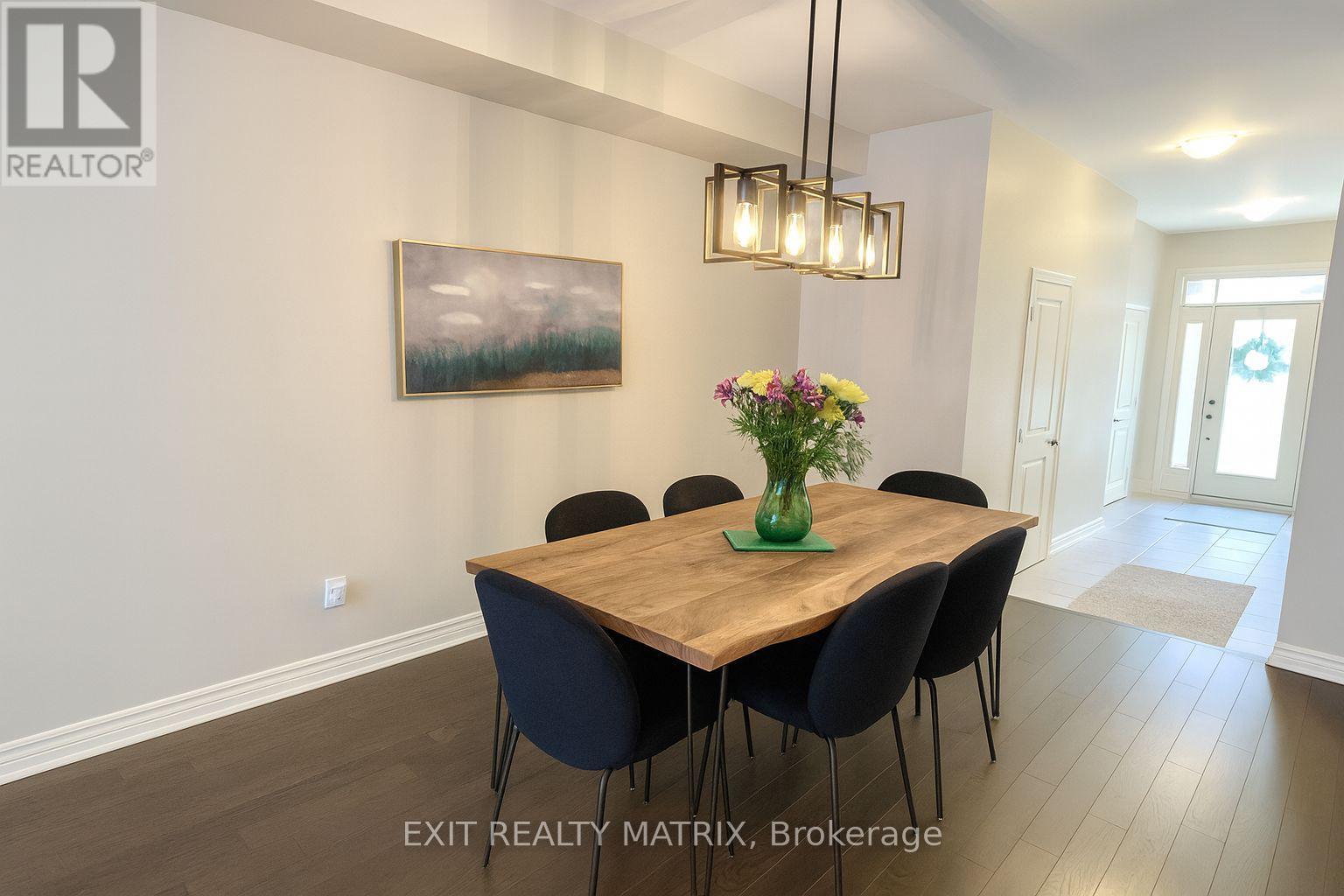 739 Namur Street, Russell, Ontario  K0A 1W0 - Photo 2 - X12412924