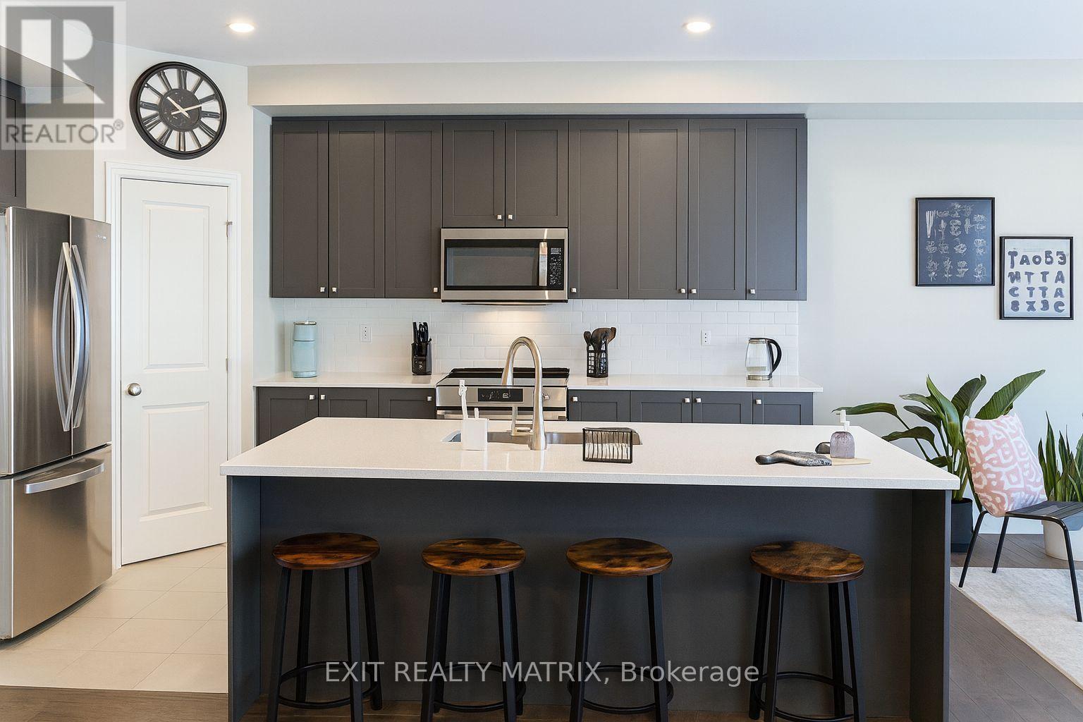 739 Namur Street, Russell, Ontario  K0A 1W0 - Photo 4 - X12412924
