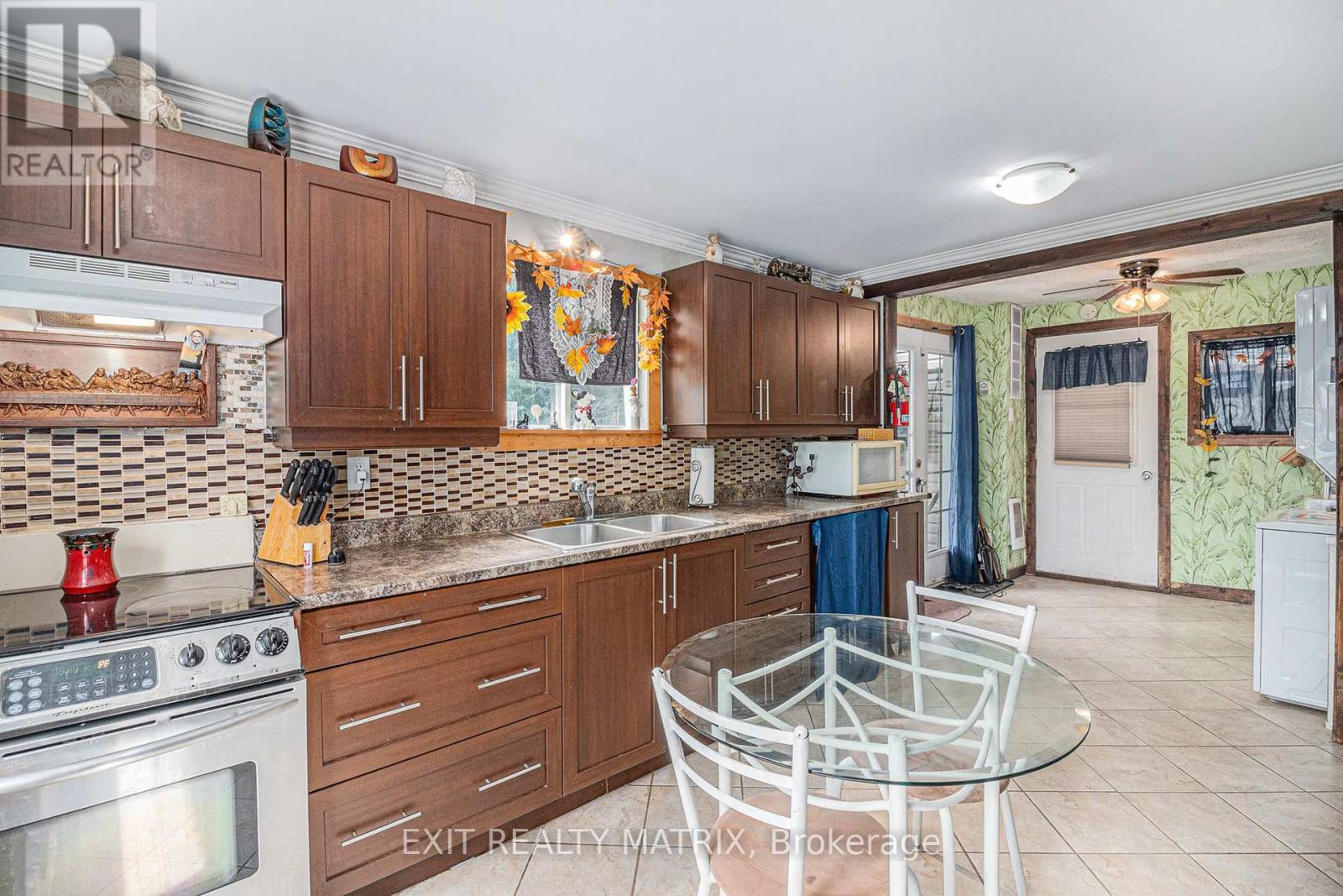 3164 County 15 Road, The Nation, Ontario  K0B 1G0 - Photo 4 - X12412938