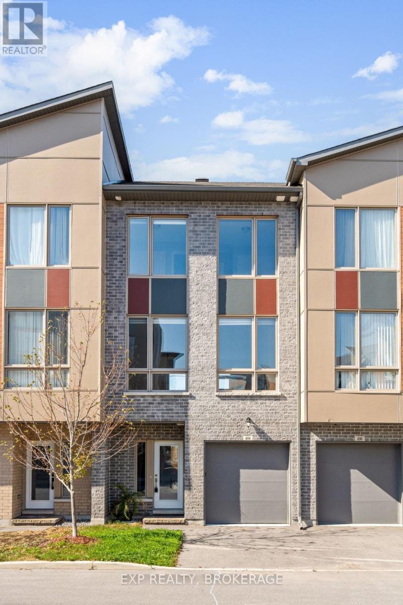 404 Terravita Private, Ottawa, Ontario  K1V 2R9 - Photo 2 - X12412208
