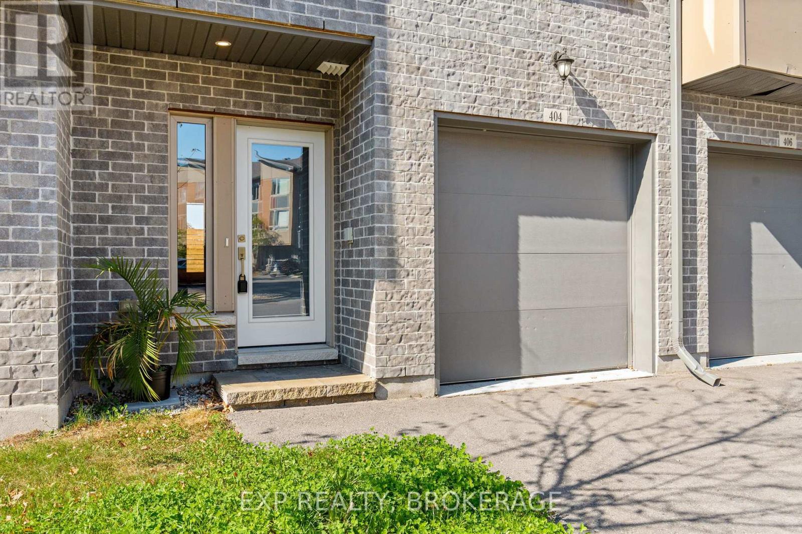 404 Terravita Private, Ottawa, Ontario  K1V 2R9 - Photo 4 - X12412208