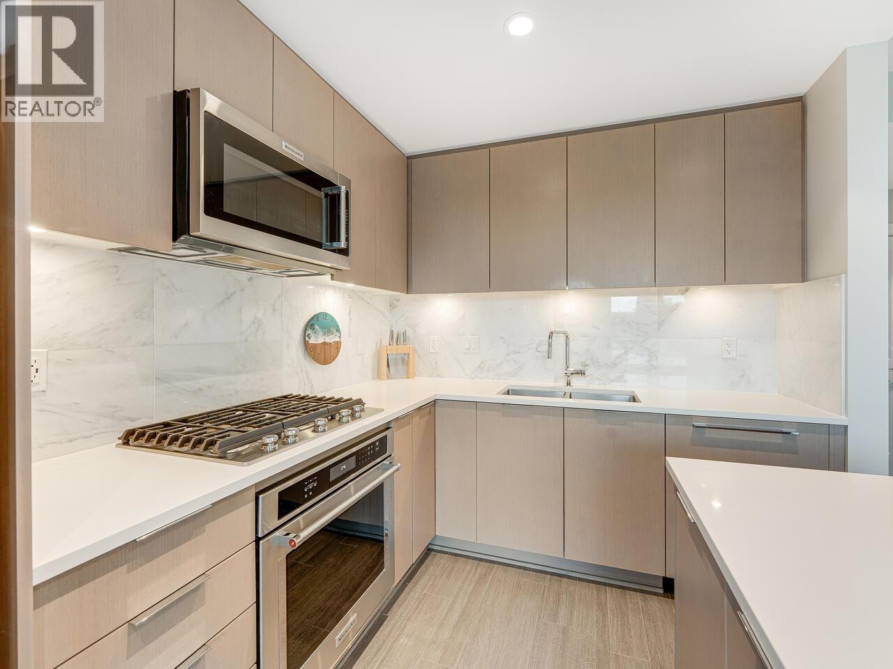 401 2651 Library Lane, North Vancouver, British Columbia  V7J 0C1 - Photo 9 - R3049600