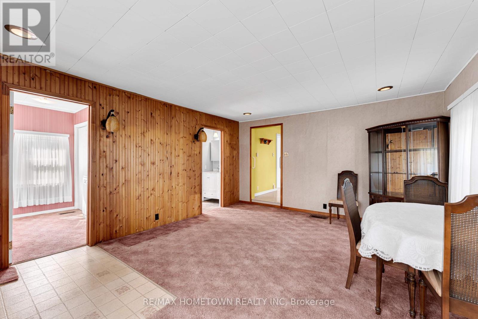 28 Wiltse Street E, Athens, Ontario  K0E 1B0 - Photo 11 - X12412925