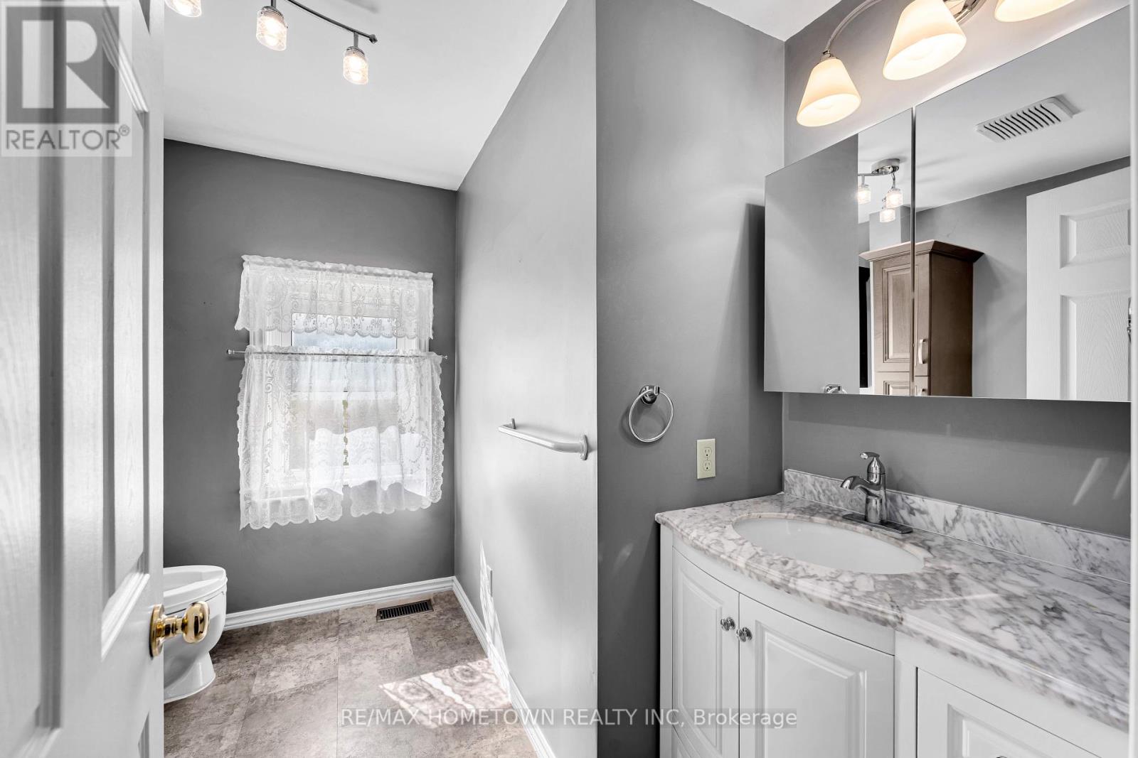 28 Wiltse Street E, Athens, Ontario  K0E 1B0 - Photo 14 - X12412925