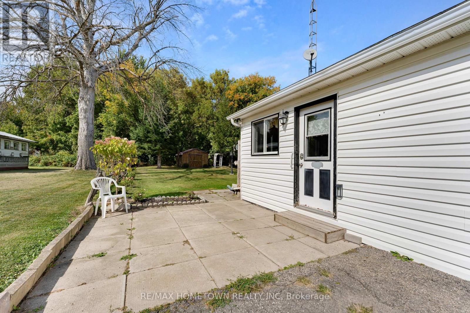 28 Wiltse Street E, Athens, Ontario  K0E 1B0 - Photo 22 - X12412925