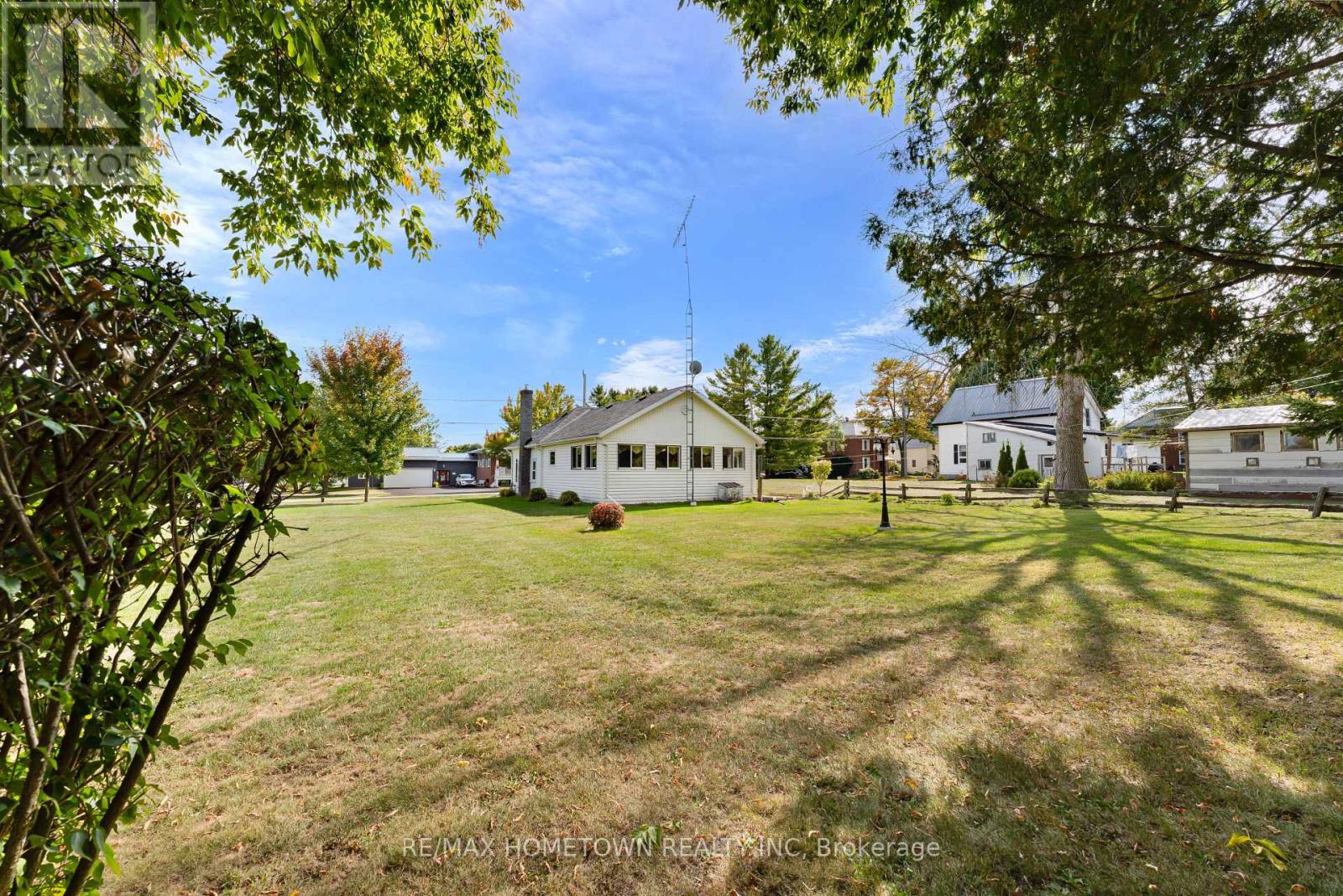 28 Wiltse Street E, Athens, Ontario  K0E 1B0 - Photo 24 - X12412925