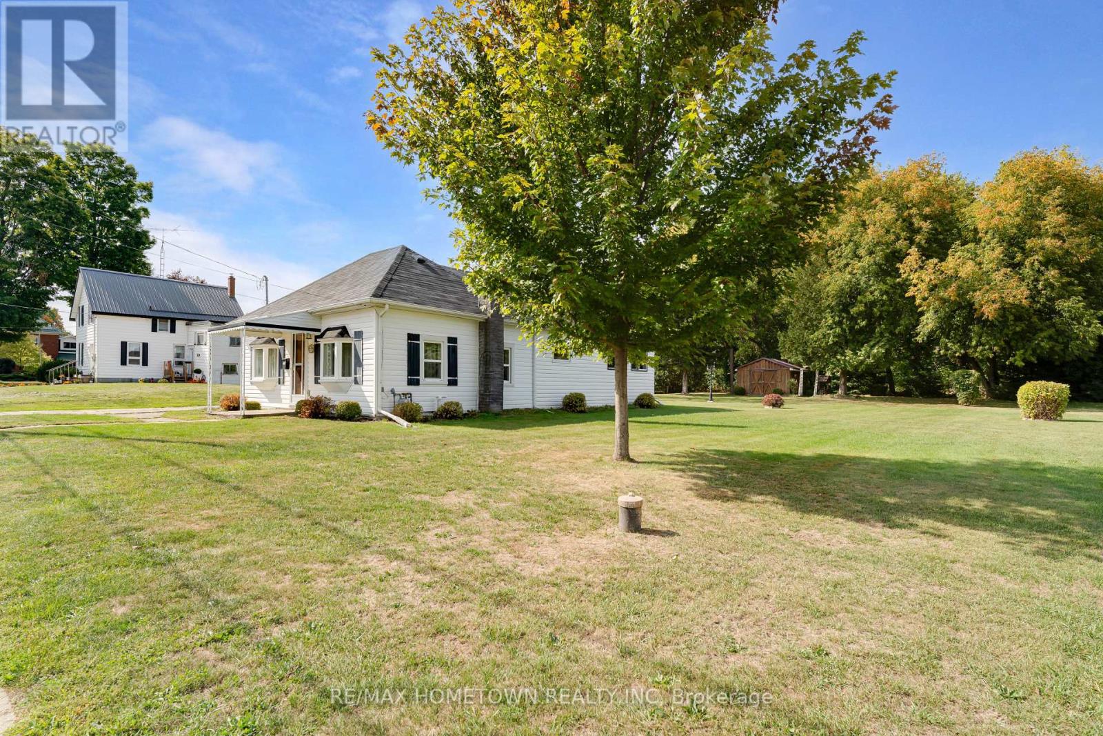 28 Wiltse Street E, Athens, Ontario  K0E 1B0 - Photo 3 - X12412925