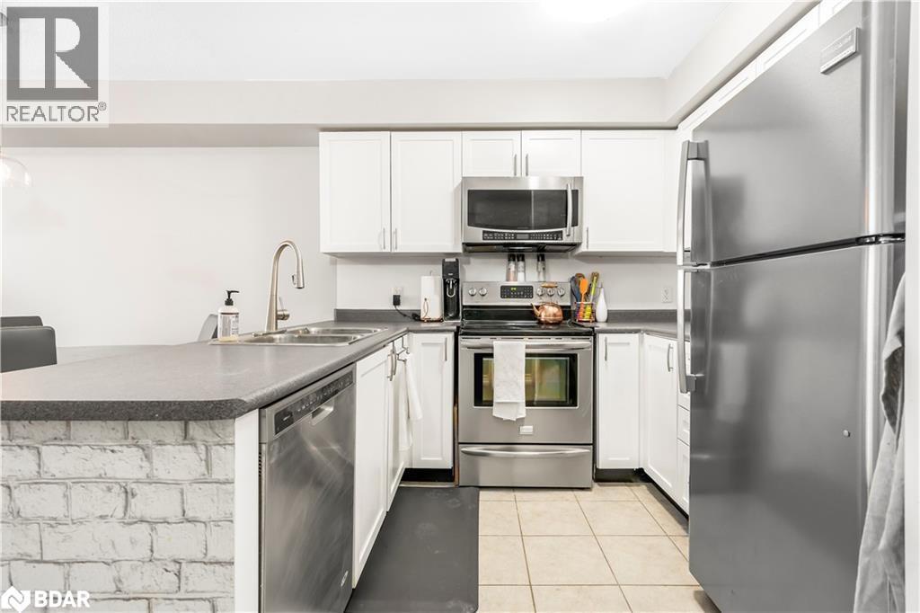 53 Ferndale Drive S Unit# 3, Barrie, Ontario  L4N 5W9 - Photo 3 - 40769142