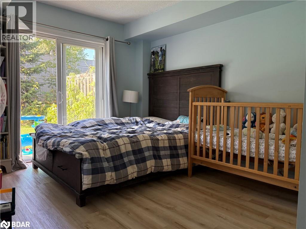 53 Ferndale Drive S Unit# 3, Barrie, Ontario  L4N 5W9 - Photo 4 - 40769142