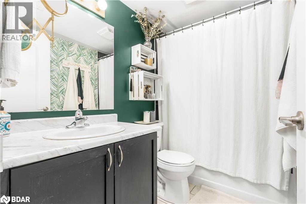 53 Ferndale Drive S Unit# 3, Barrie, Ontario  L4N 5W9 - Photo 6 - 40769142