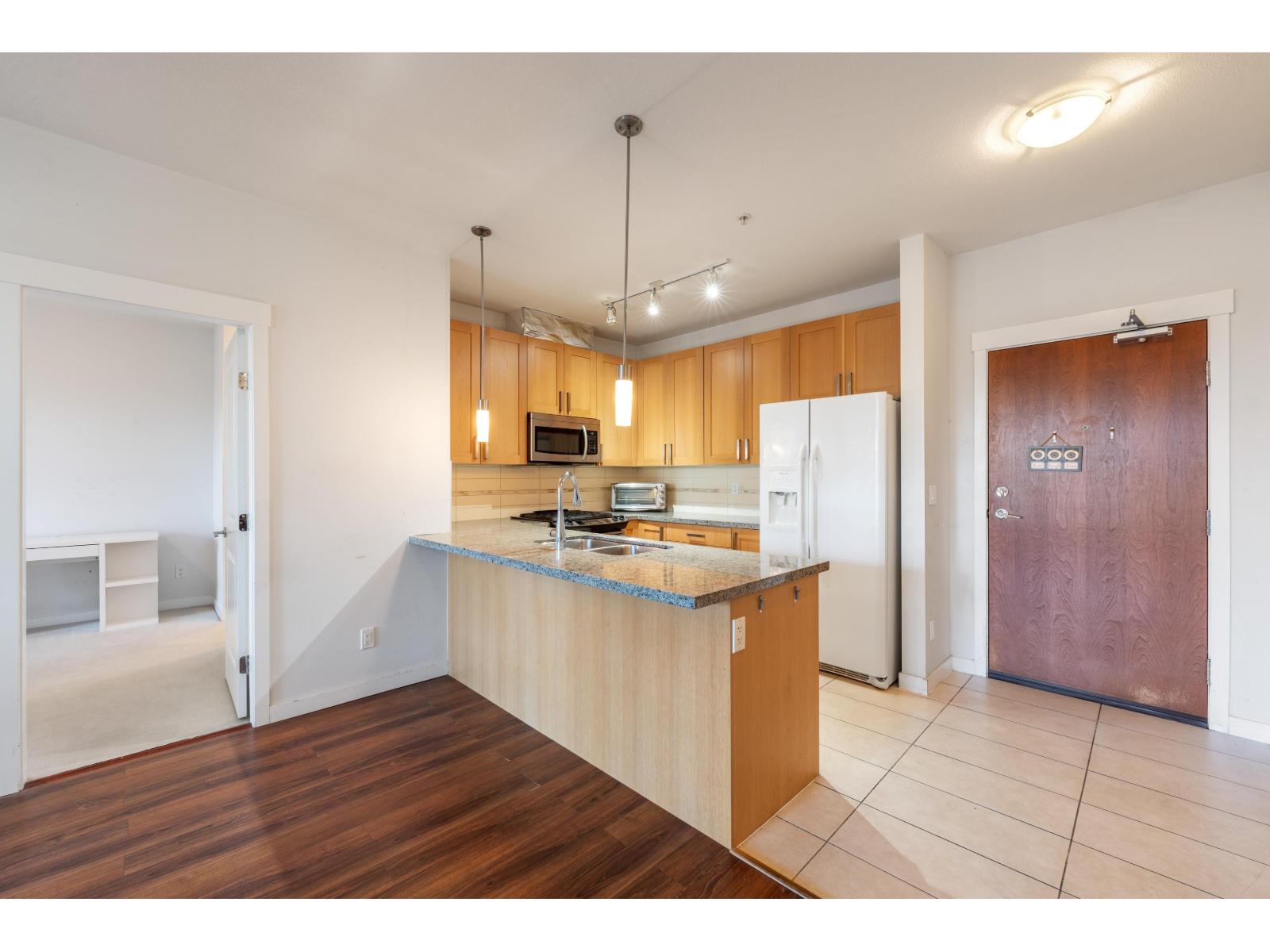311 15918 26 Avenue, Surrey, British Columbia  V3Z 5K3 - Photo 13 - R3049603