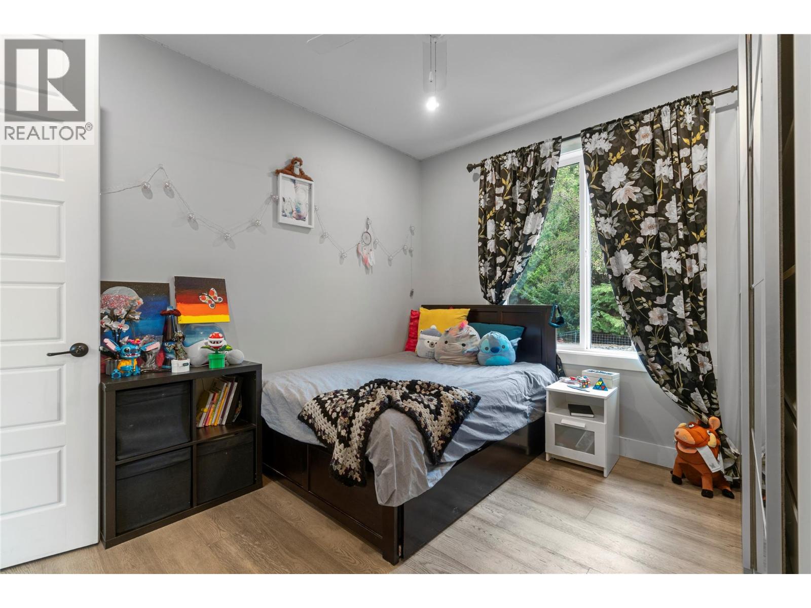 2030 Canoe Beach Drive Ne, Salmon Arm, British Columbia  V1E 2M5 - Photo 27 - 10363422