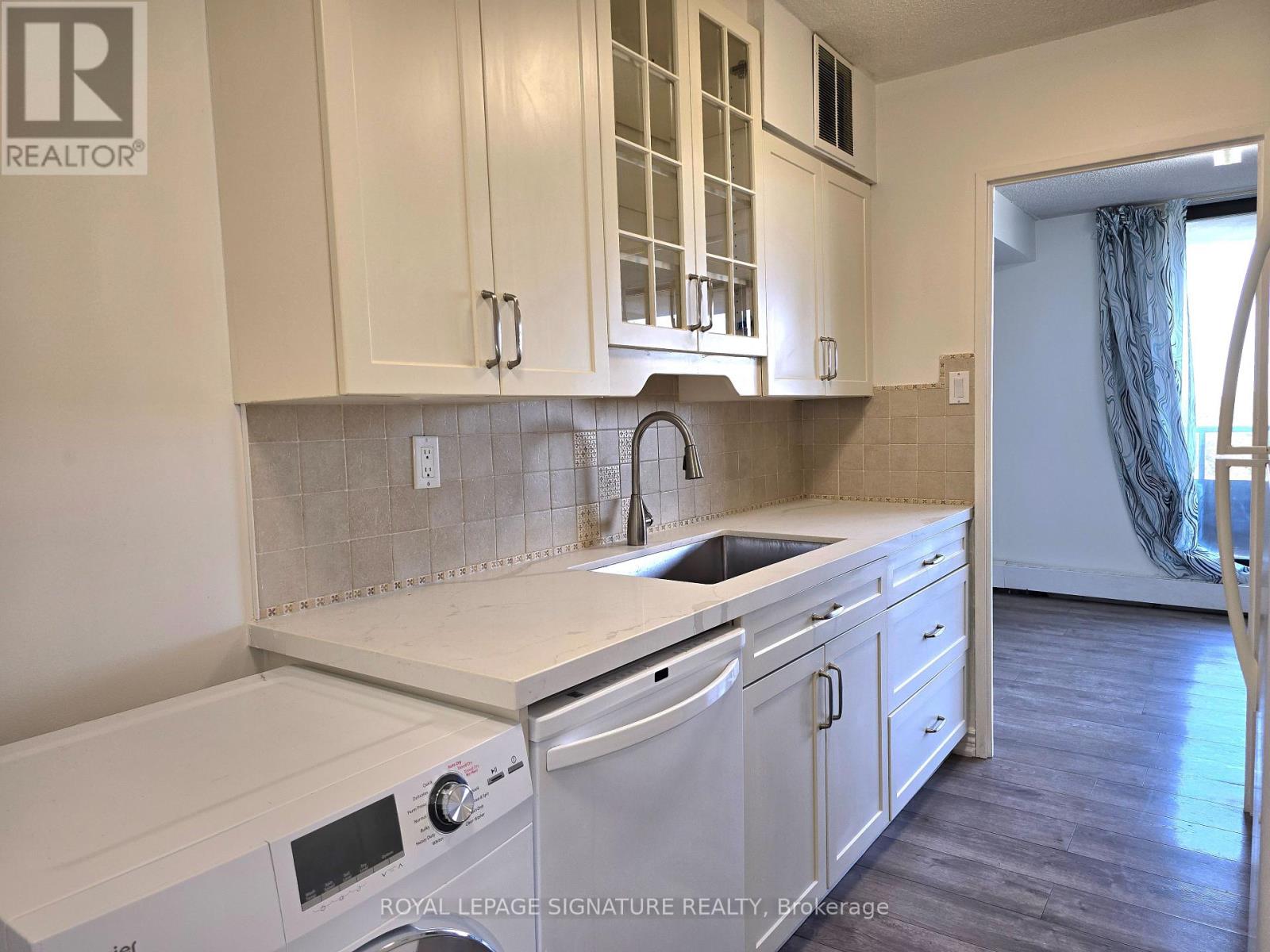 902 - 2929 Aquitaine Avenue, Mississauga, Ontario  L5N 2C7 - Photo 29 - W12411040