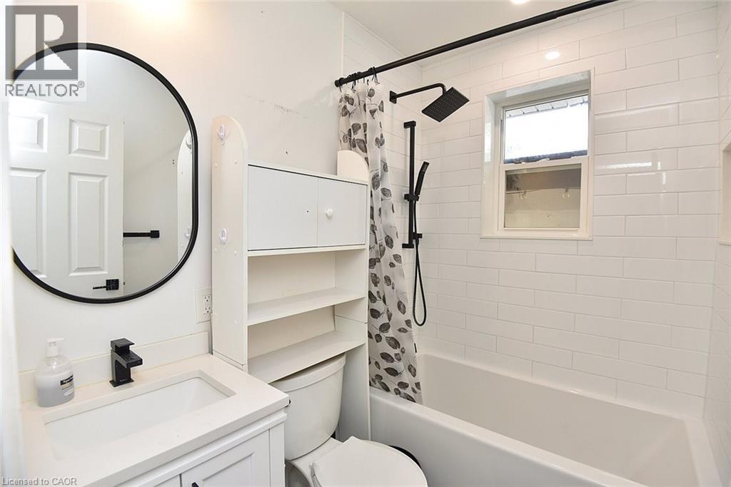 1384 Niels Avenue, Burlington, Ontario  L7P 2E4 - Photo 23 - 40771373