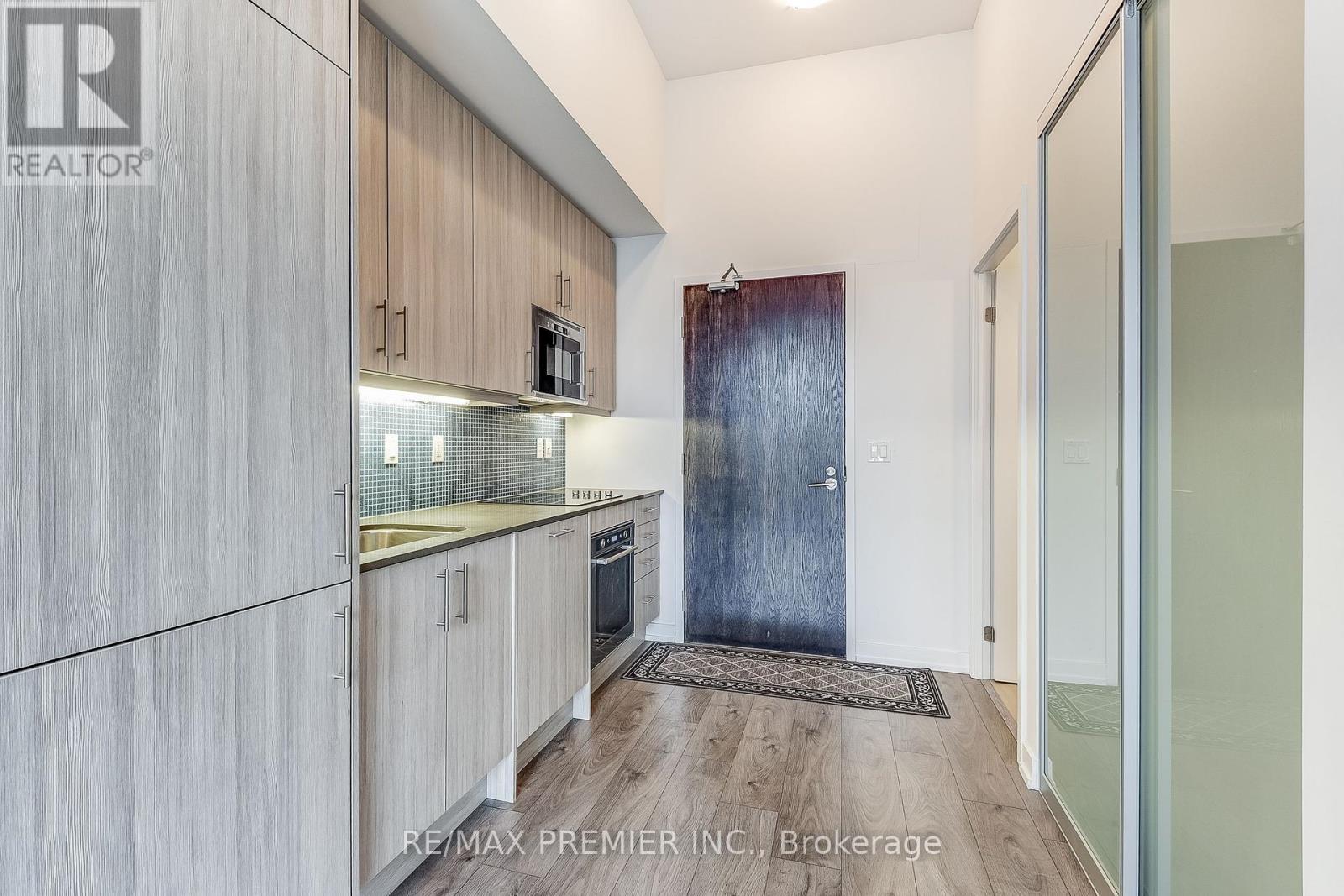 1002 - 297 College Street, Toronto, Ontario  M5T 1S2 - Photo 10 - C12412828