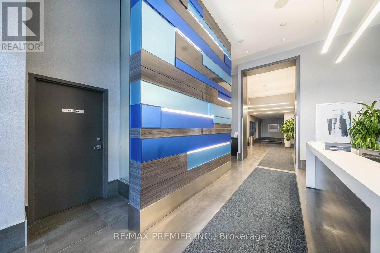 1002 - 297 College Street, Toronto, Ontario  M5T 1S2 - Photo 3 - C12412828