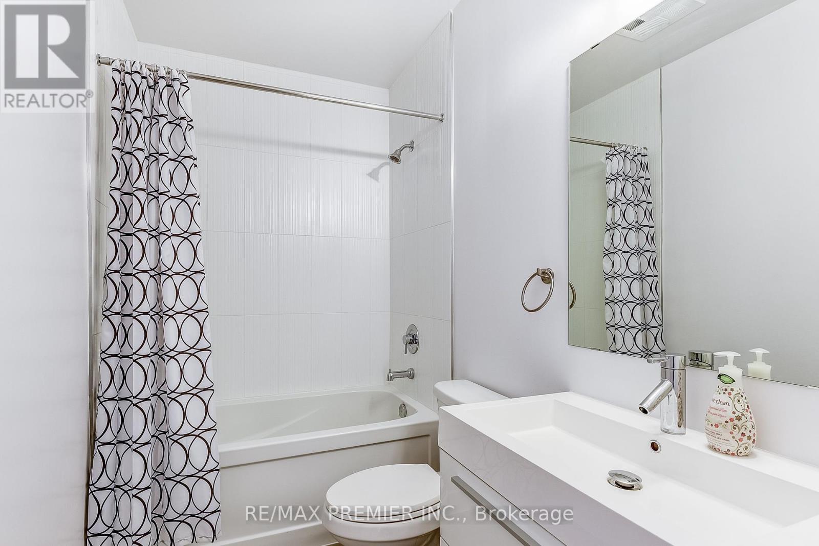 1002 - 297 College Street, Toronto, Ontario  M5T 1S2 - Photo 5 - C12412828