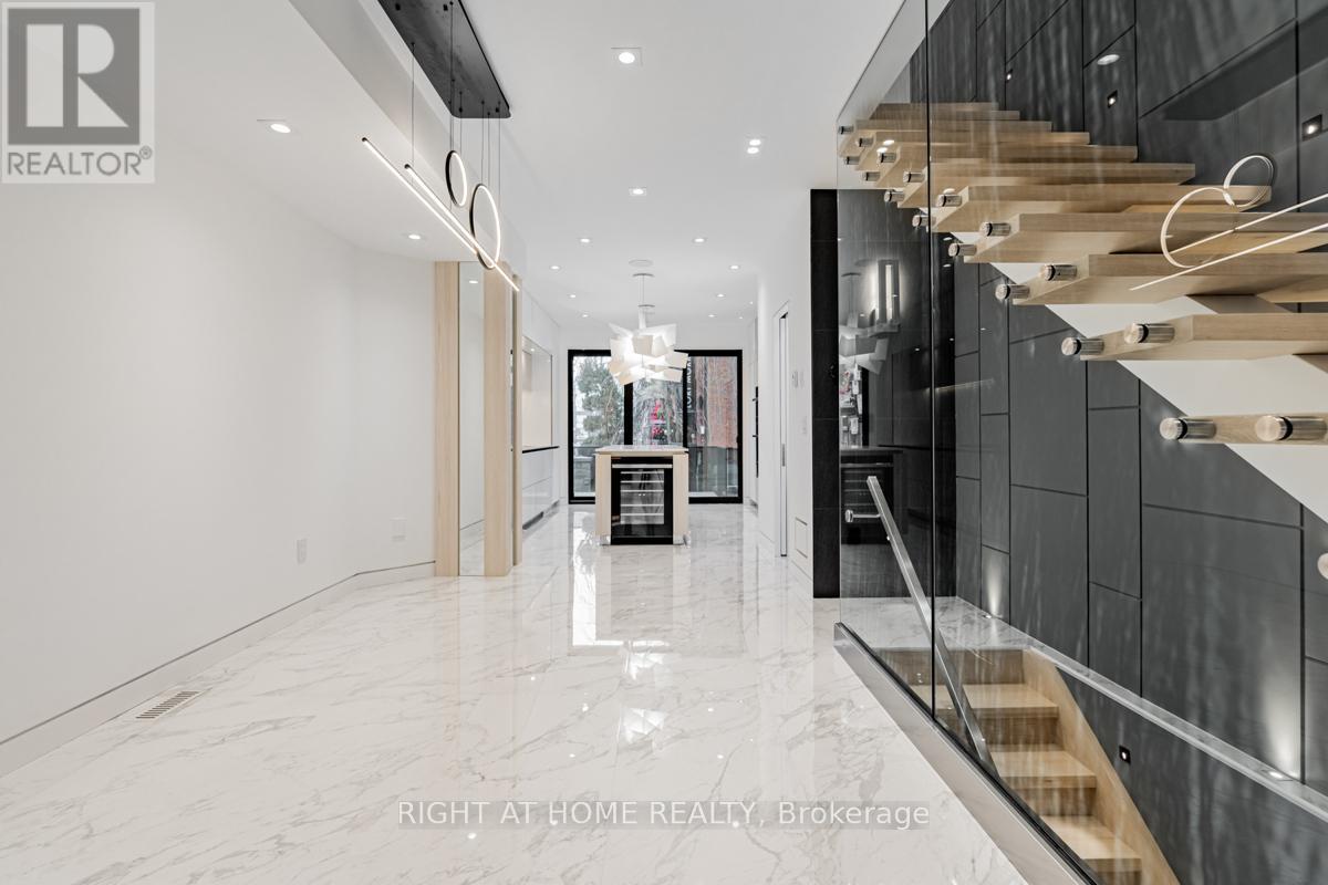 677 Huron Street, Toronto, Ontario  M5R 2R8 - Photo 7 - C12412850