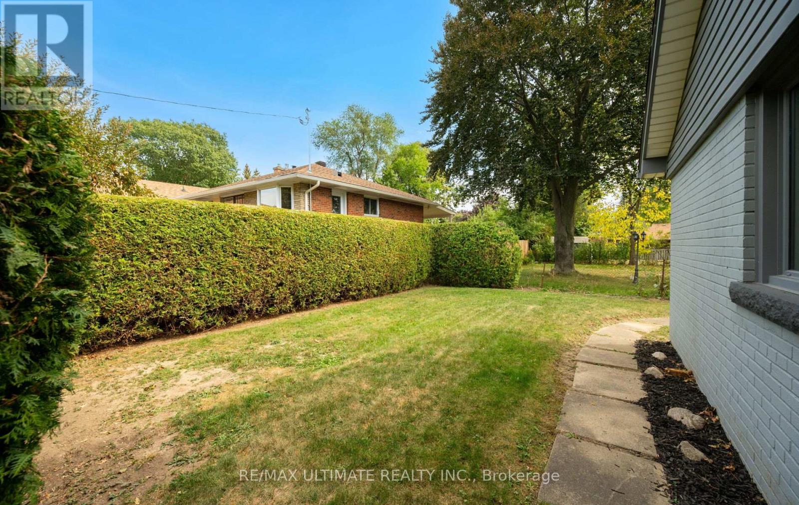 17 Fleetwell Court, Toronto (Willowdale West), Ontario  M2R 1L2 - Photo 42 - C12412854
