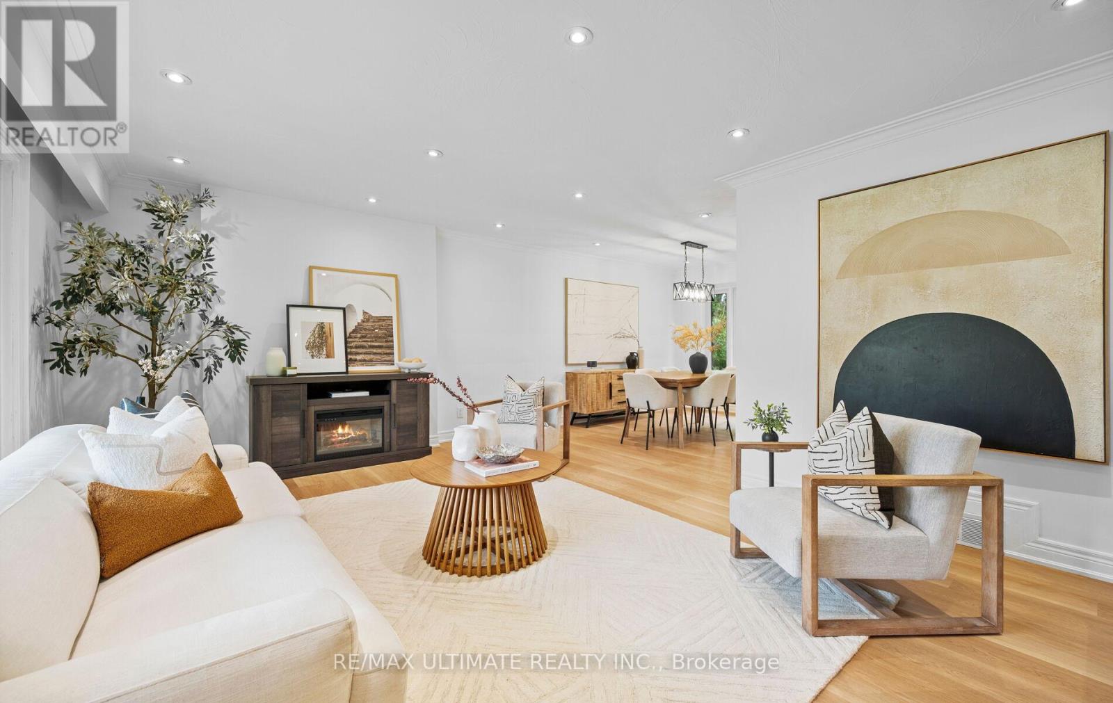 17 Fleetwell Court, Toronto (Willowdale West), Ontario  M2R 1L2 - Photo 7 - C12412854