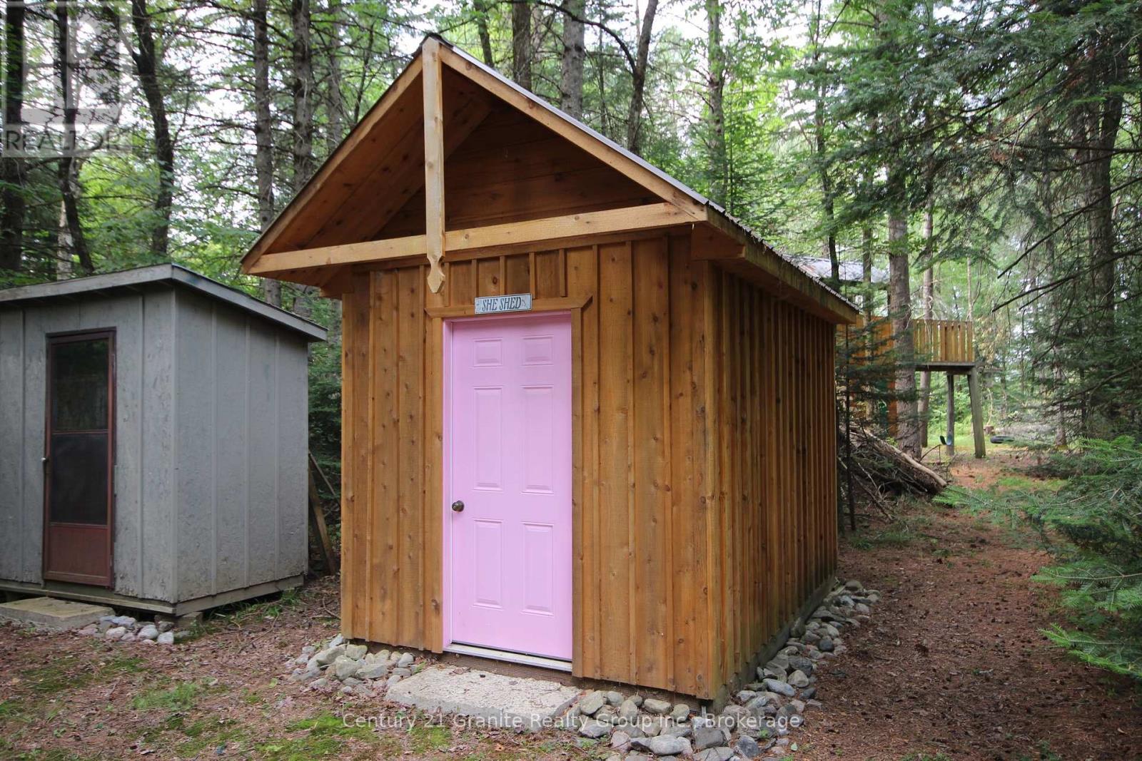 1082 Green Lake Road, Algonquin Highlands, Ontario  K0M 1J1 - Photo 11 - X12333654