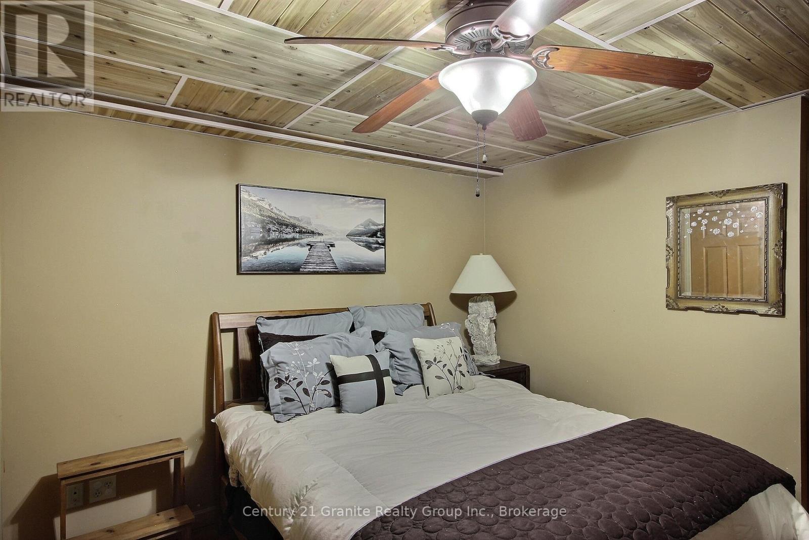 1082 Green Lake Road, Algonquin Highlands, Ontario  K0M 1J1 - Photo 32 - X12333654