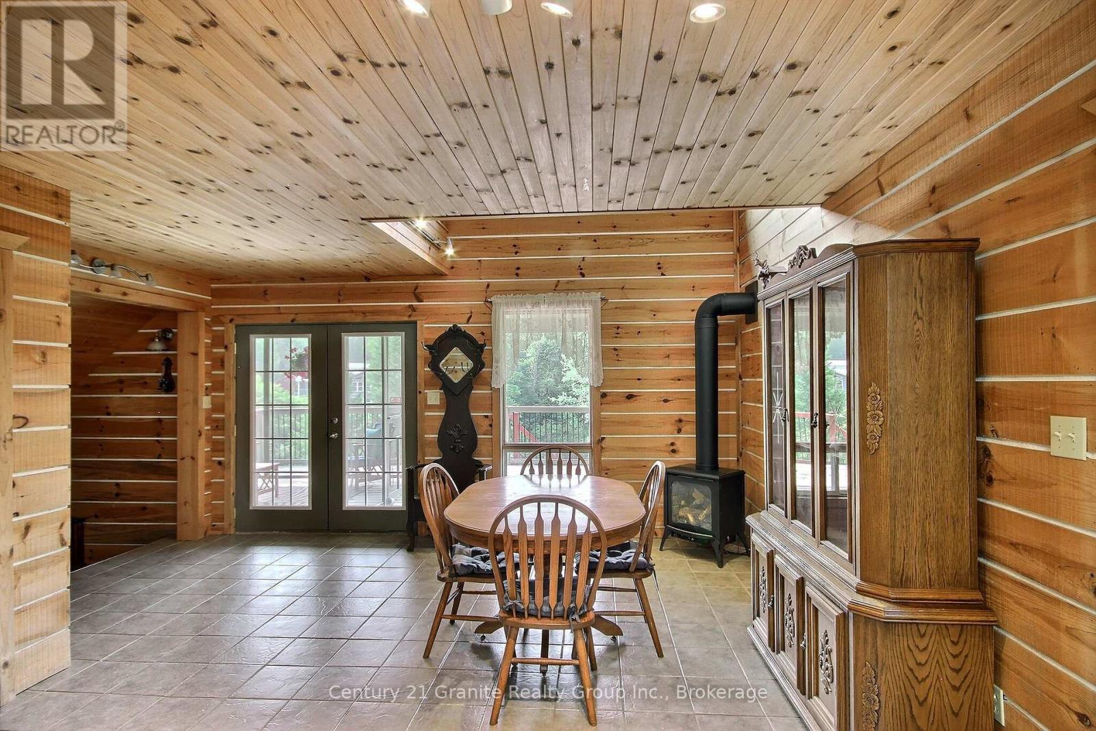 1082 Green Lake Road, Algonquin Highlands, Ontario  K0M 1J1 - Photo 21 - X12333654