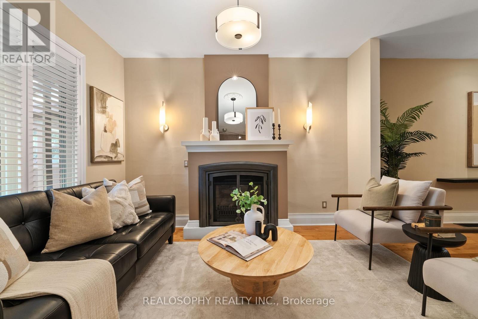 299 Pape Avenue, Toronto, Ontario  M4M 2W6 - Photo 3 - E12412806