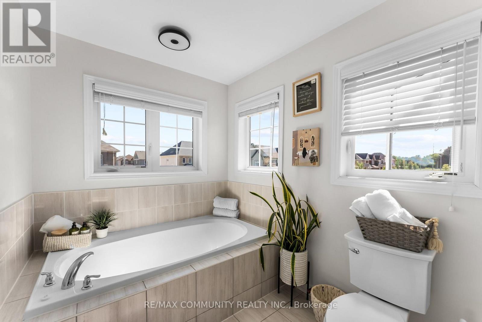 279 Kenneth Cole Drive, Clarington, Ontario  L1C 0W1 - Photo 30 - E12412859