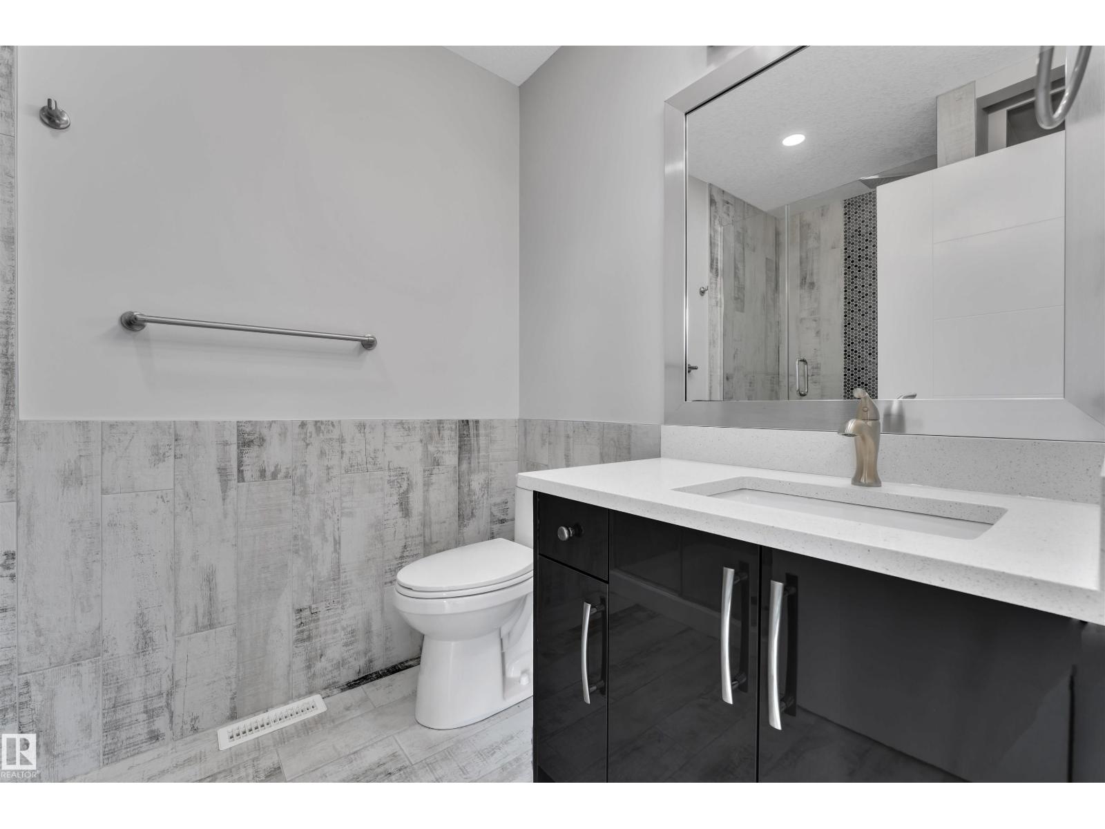 9327 Connors Rd Nw, Edmonton, Alberta  T6C 4B9 - Photo 32 - E4458369