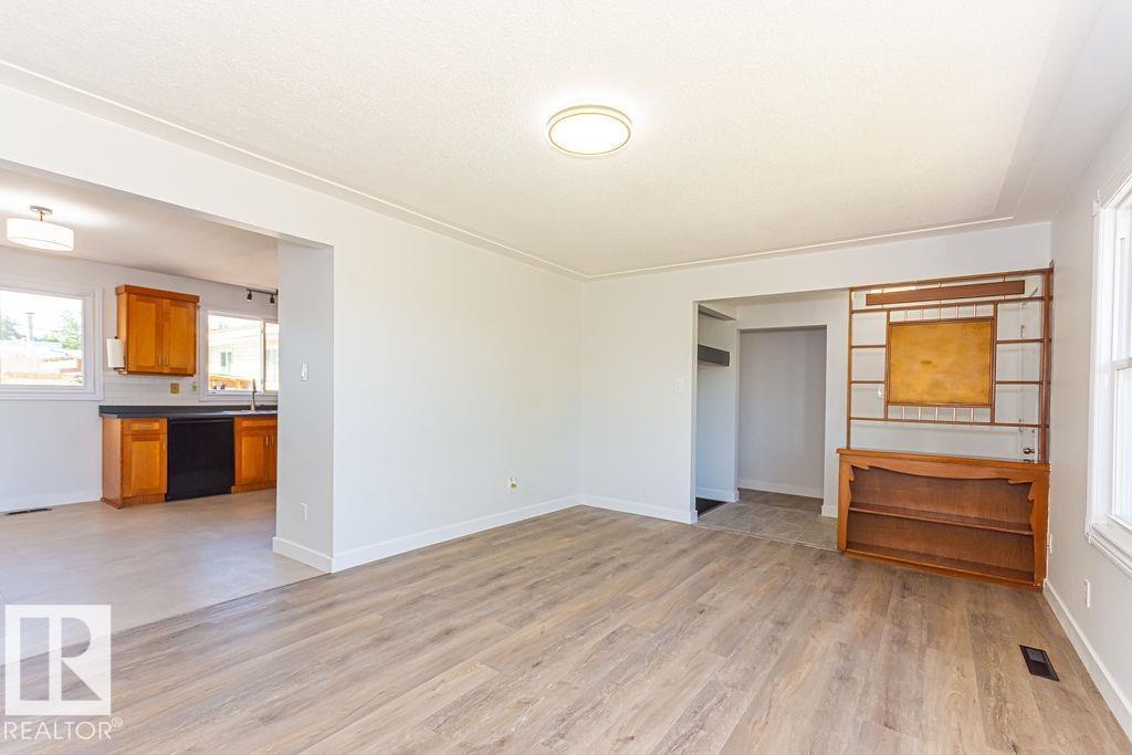 7815 134b Av Nw, Edmonton, Alberta  T5C 3B9 - Photo 9 - E4457867