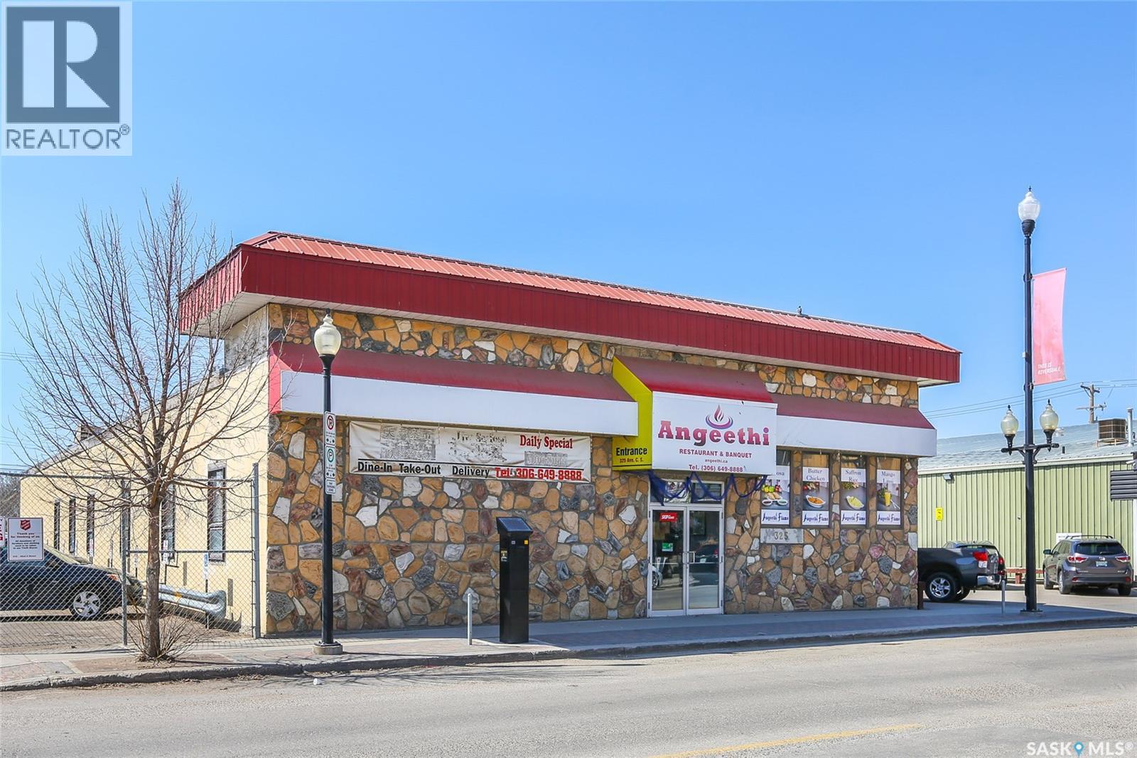 325 C AVENUE S, Saskatoon, Saskatchewan